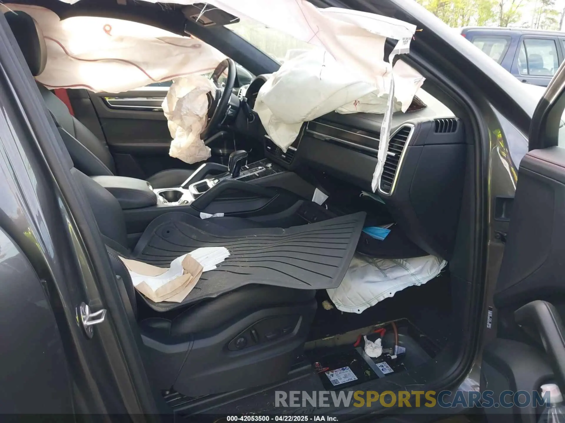 5 Photograph of a damaged car WP1BG2AY6NDA55863 PORSCHE CAYENNE COUPE 2022
