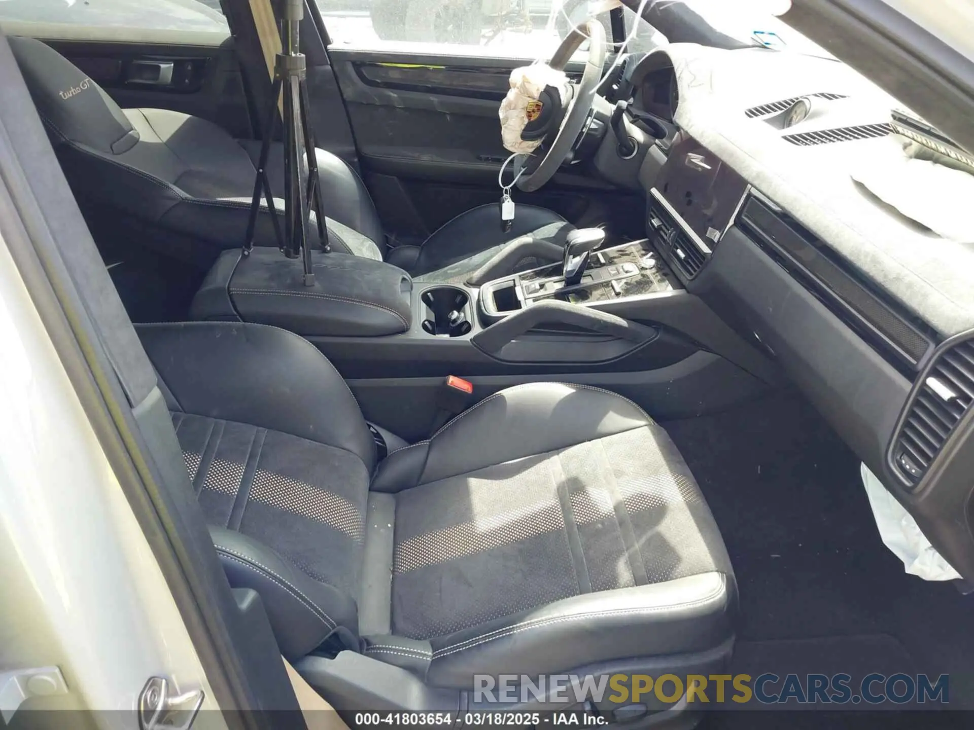 5 Photograph of a damaged car WP1BK2AY4NDA60106 PORSCHE CAYENNE COUPE 2022