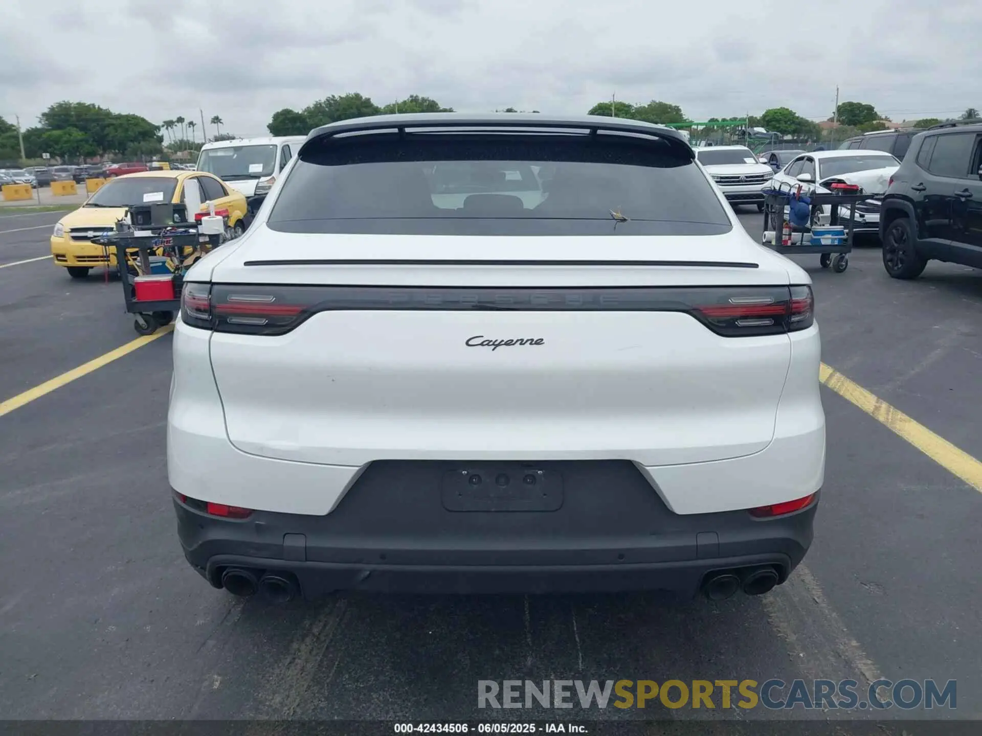 15 Photograph of a damaged car WP1BA2AY2PDA26896 PORSCHE CAYENNE COUPE 2023
