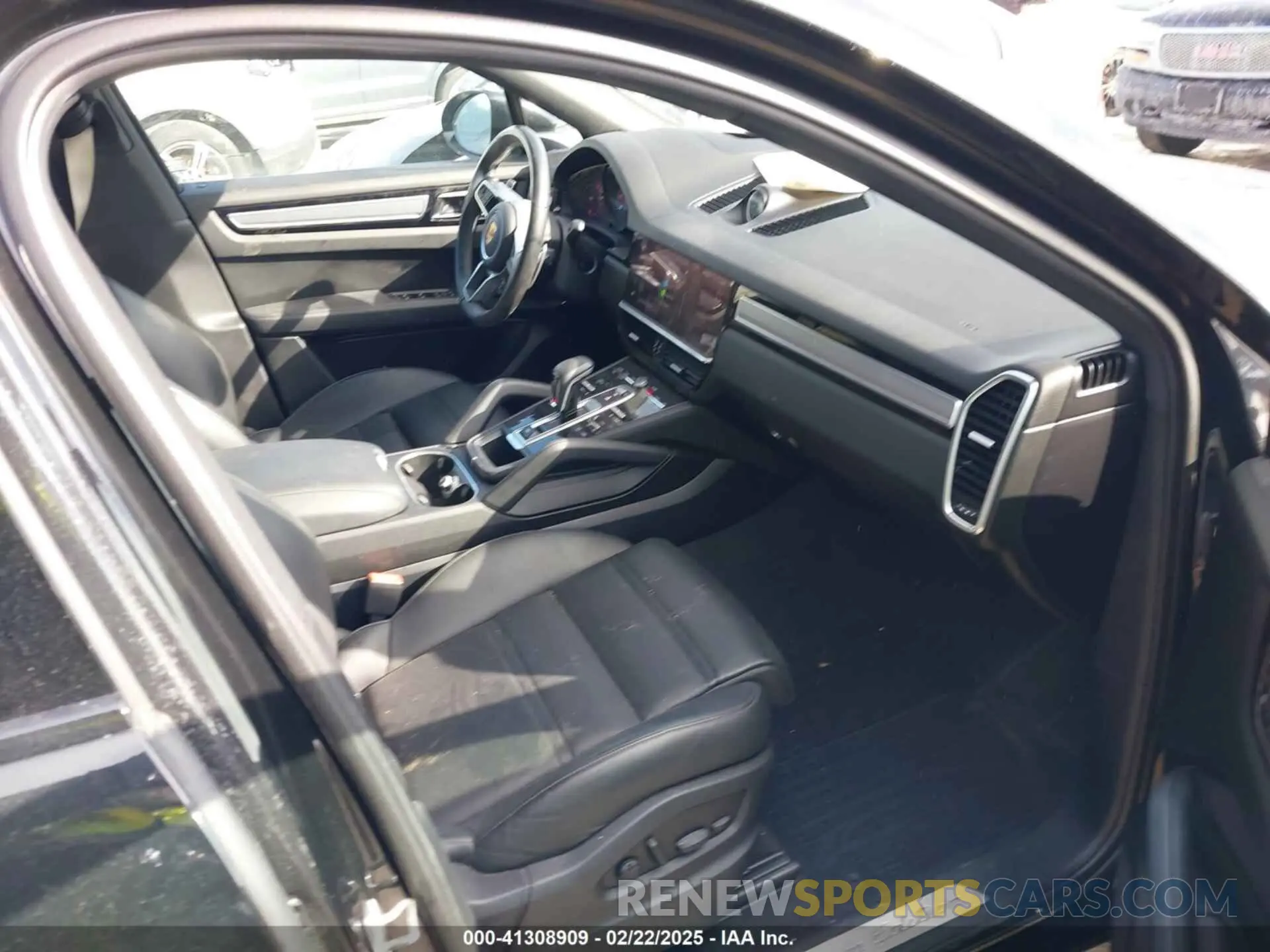 5 Photograph of a damaged car WP1BA2AY9PDA24093 PORSCHE CAYENNE COUPE 2023