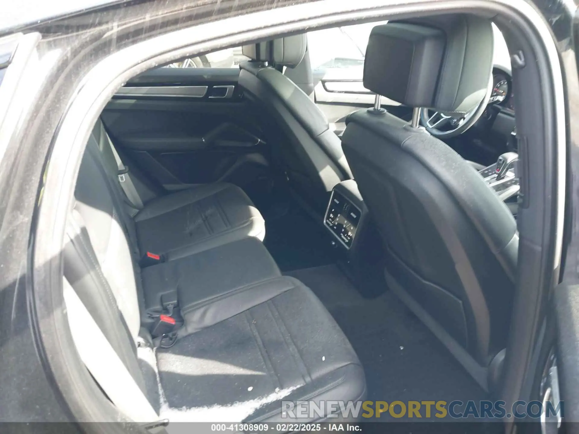 8 Photograph of a damaged car WP1BA2AY9PDA24093 PORSCHE CAYENNE COUPE 2023