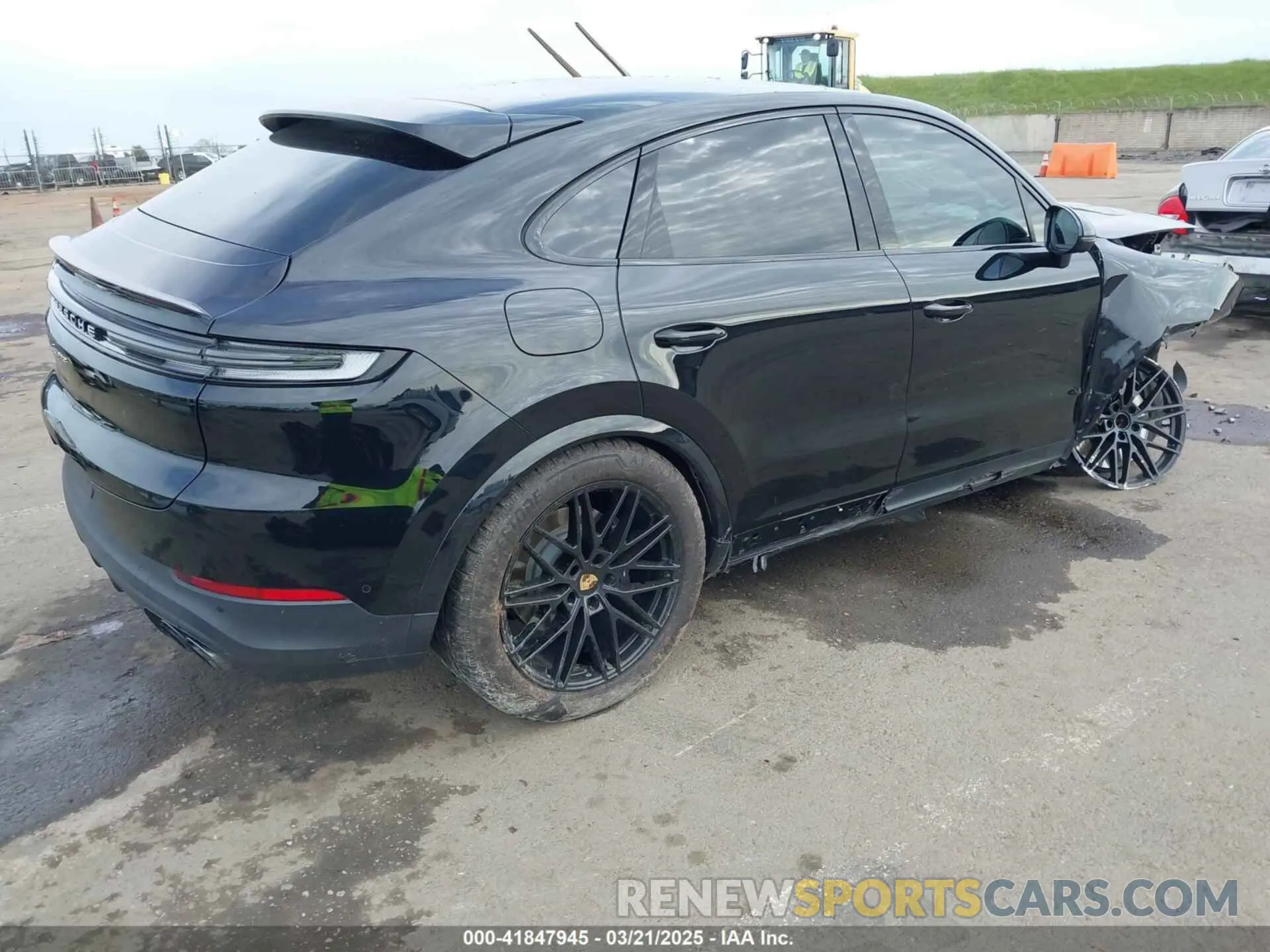 4 Photograph of a damaged car WP1BA2AY9RDA49496 PORSCHE CAYENNE COUPE 2024