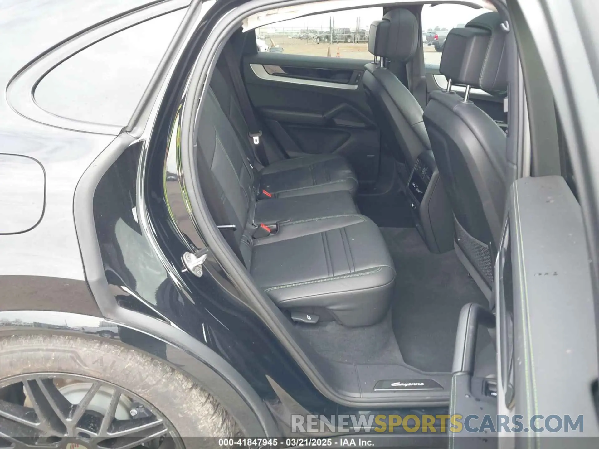 8 Photograph of a damaged car WP1BA2AY9RDA49496 PORSCHE CAYENNE COUPE 2024