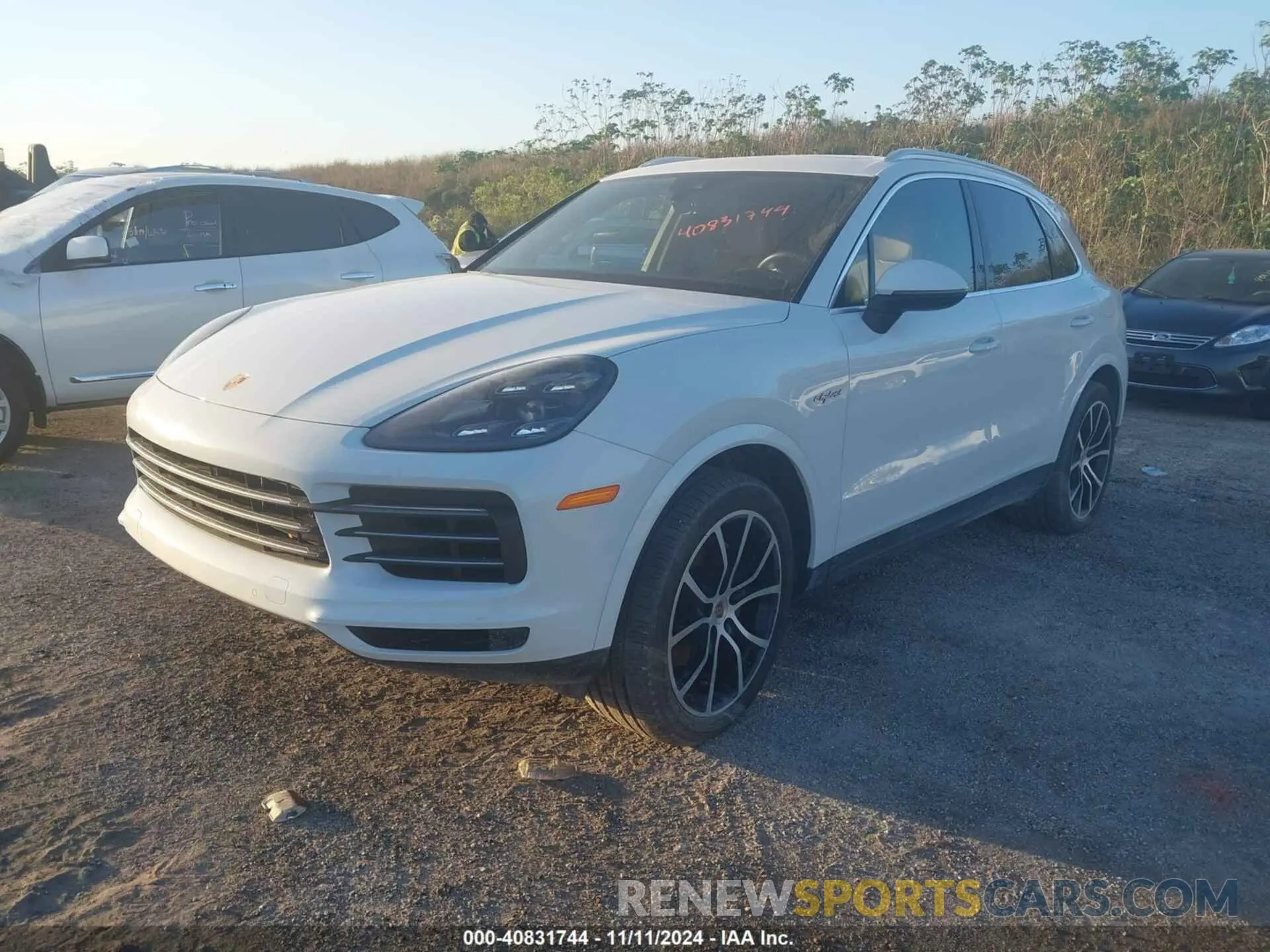 2 Photograph of a damaged car WP1AE2AY5KDA51171 PORSCHE CAYENNE E-HYBRID 2019