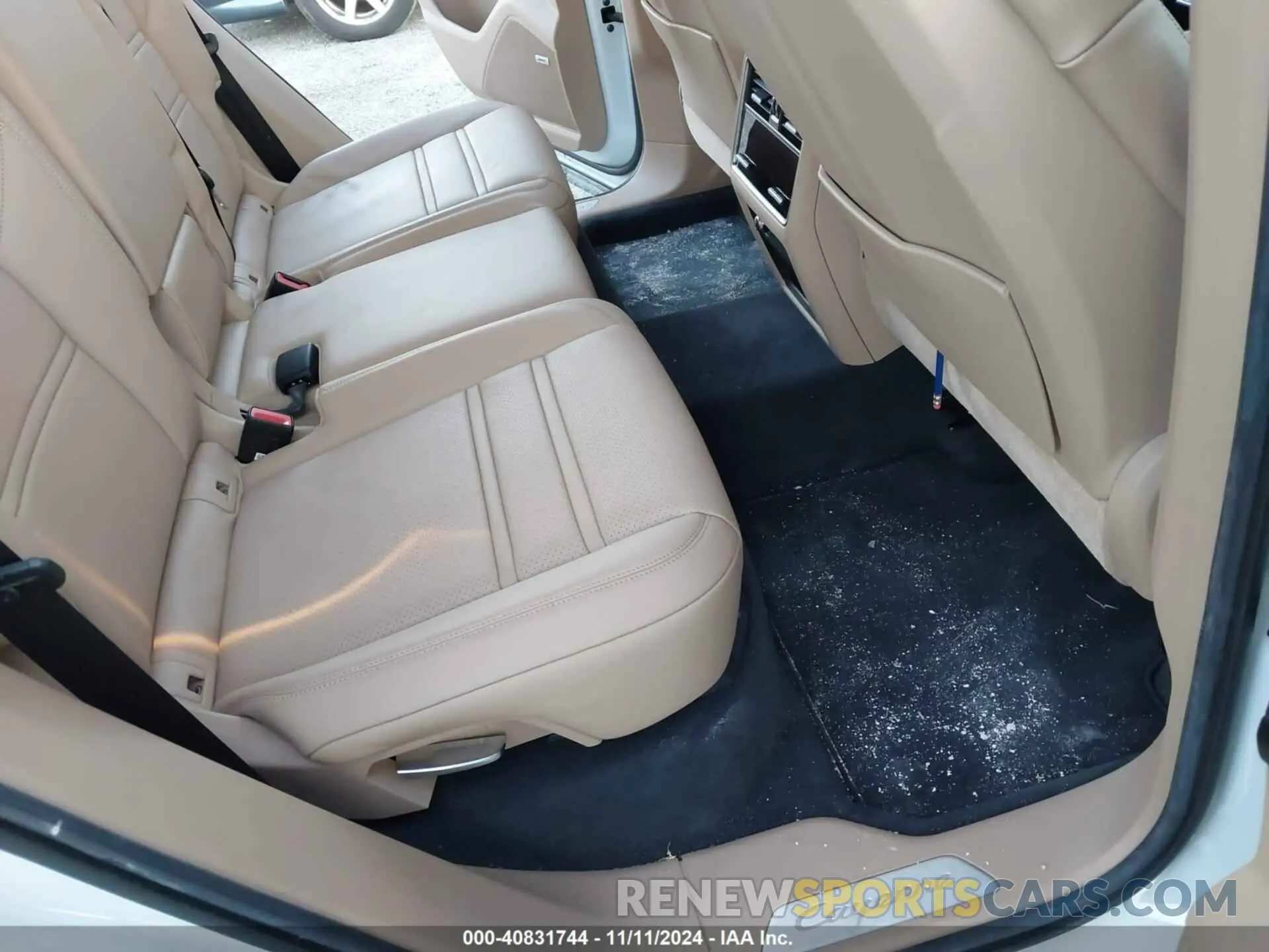8 Photograph of a damaged car WP1AE2AY5KDA51171 PORSCHE CAYENNE E-HYBRID 2019