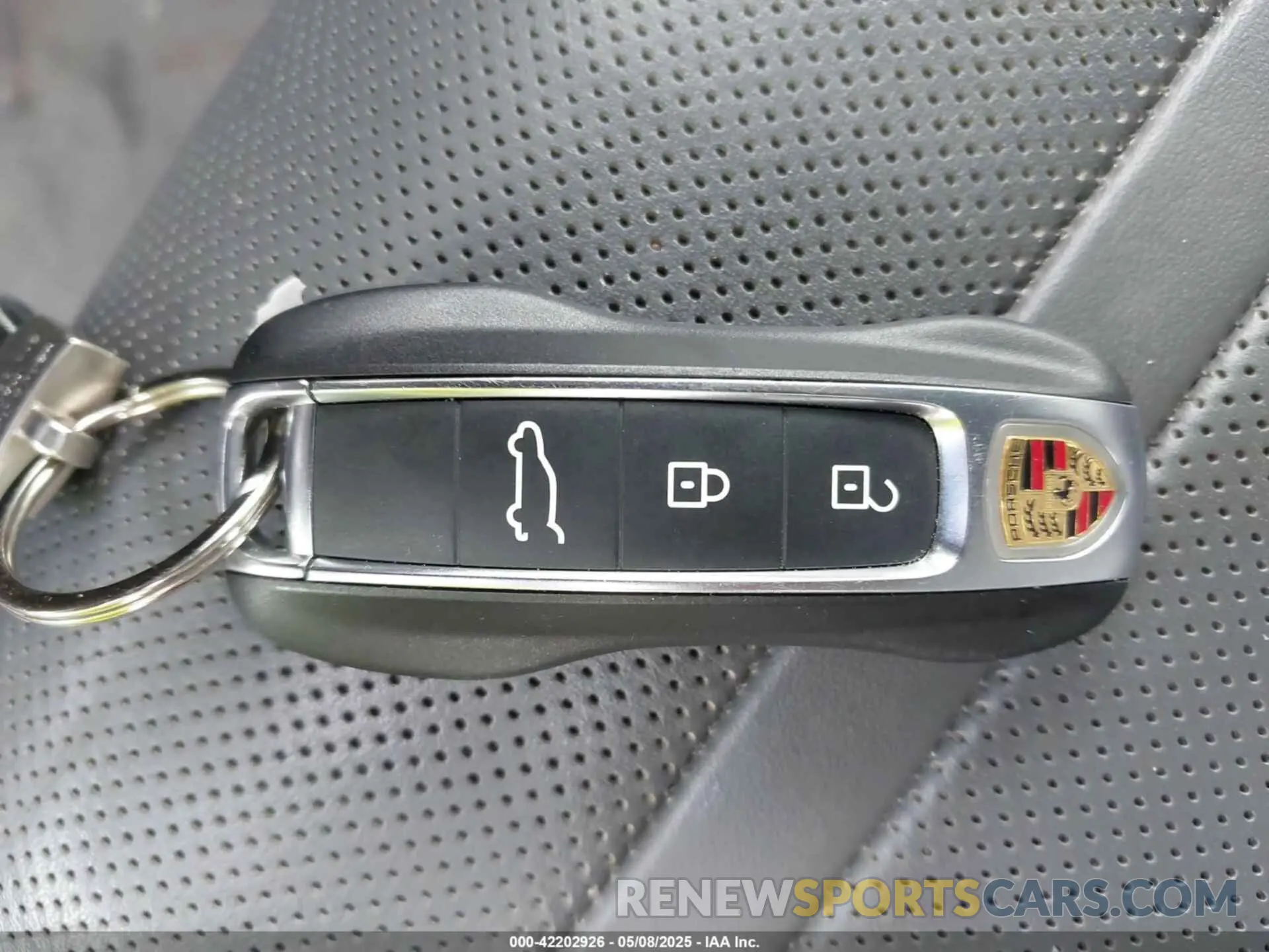 11 Photograph of a damaged car WP1AE2AY8KDA51844 PORSCHE CAYENNE E-HYBRID 2019