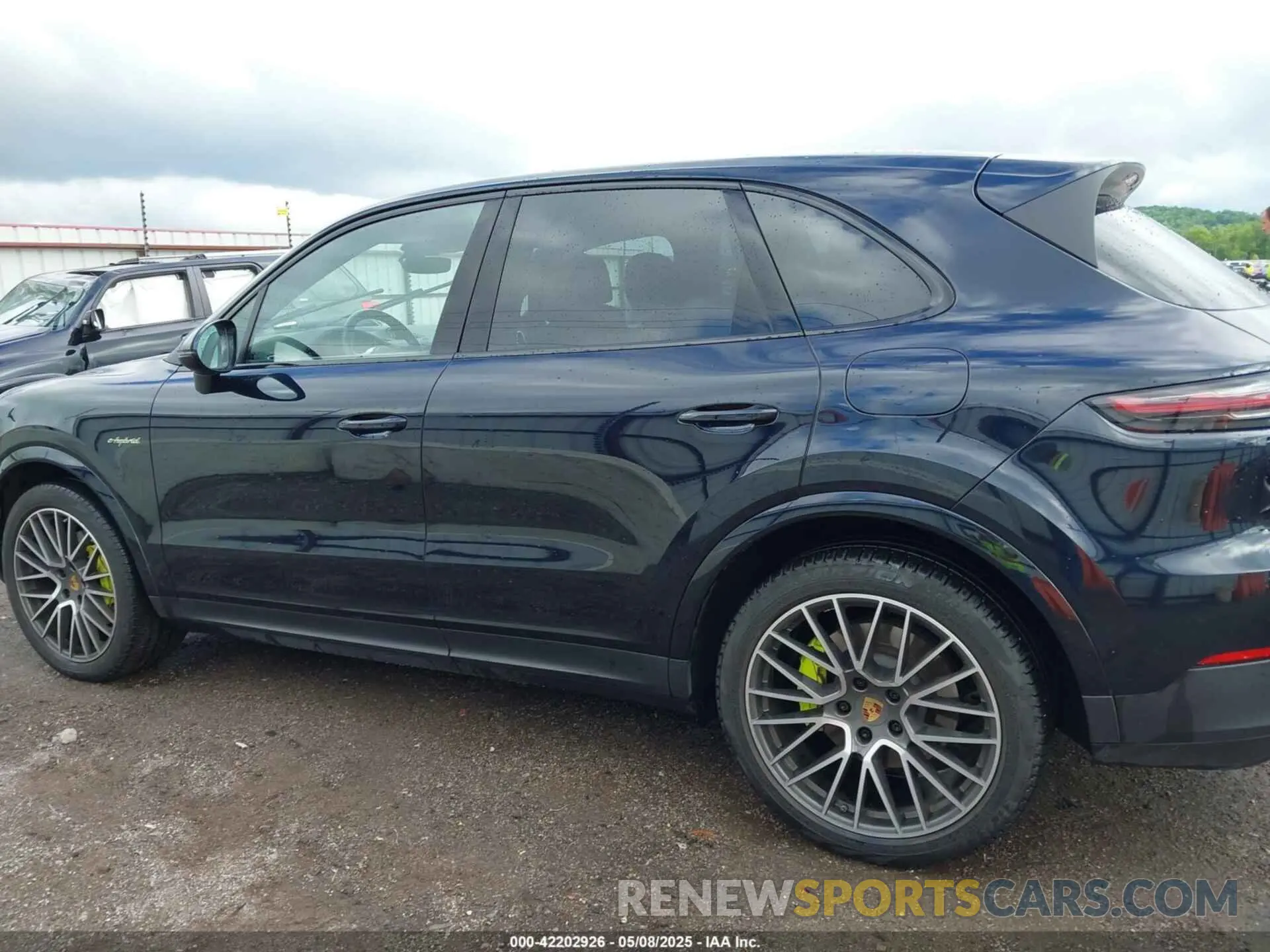 14 Photograph of a damaged car WP1AE2AY8KDA51844 PORSCHE CAYENNE E-HYBRID 2019
