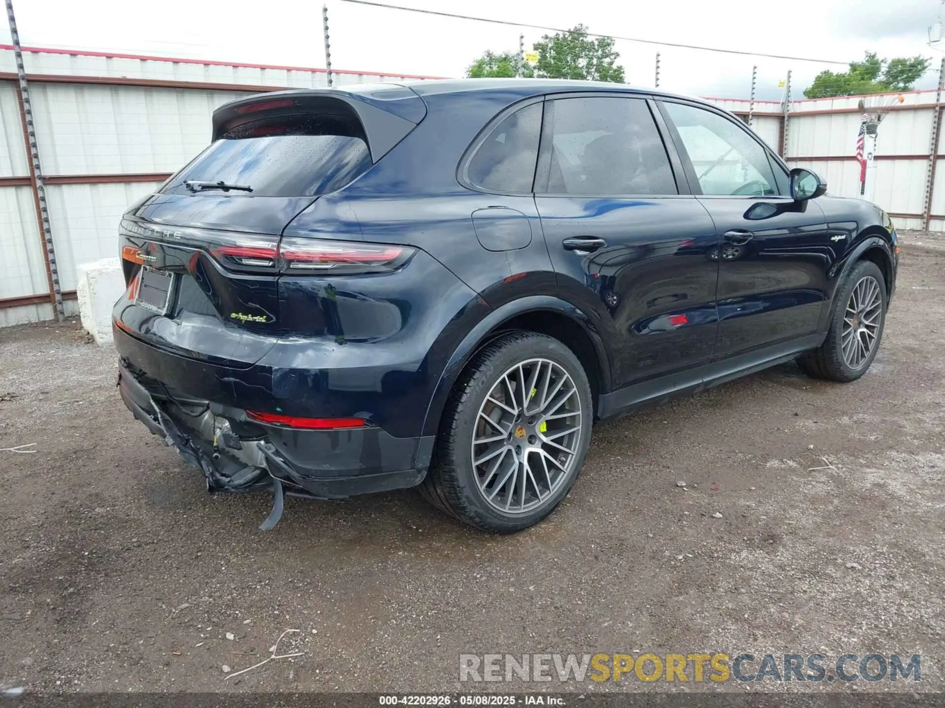 4 Photograph of a damaged car WP1AE2AY8KDA51844 PORSCHE CAYENNE E-HYBRID 2019