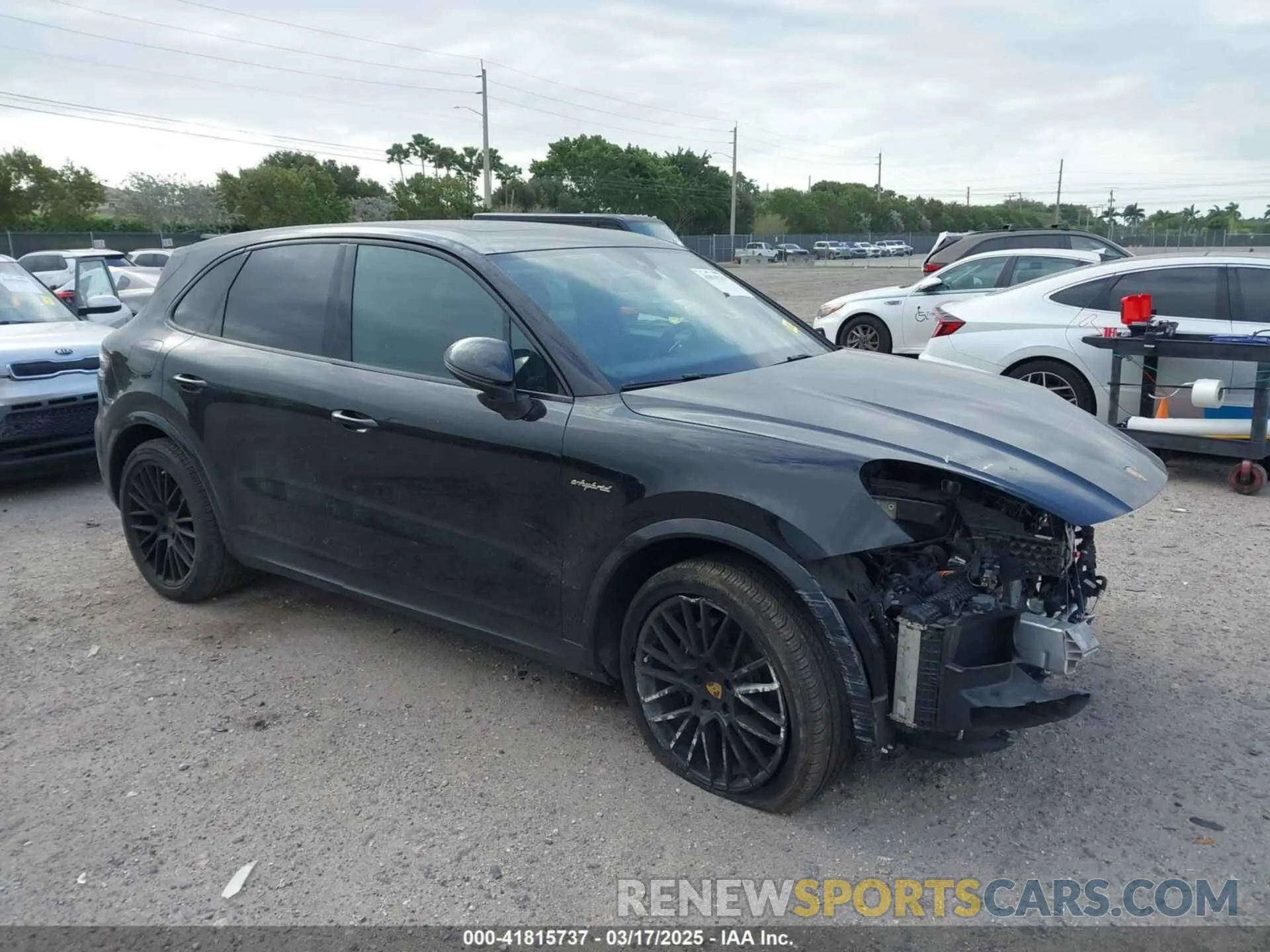 1 Photograph of a damaged car WP1AE2AYXMDA24566 PORSCHE CAYENNE E-HYBRID 2021