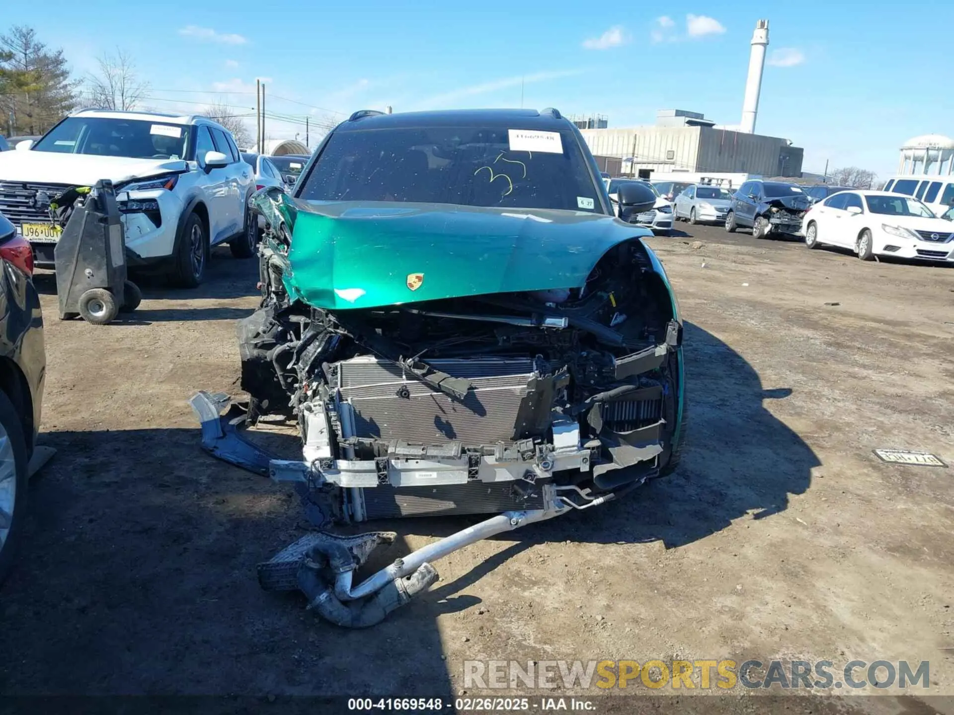 11 Photograph of a damaged car WP1AE2AY7NDA26826 PORSCHE CAYENNE E-HYBRID 2022