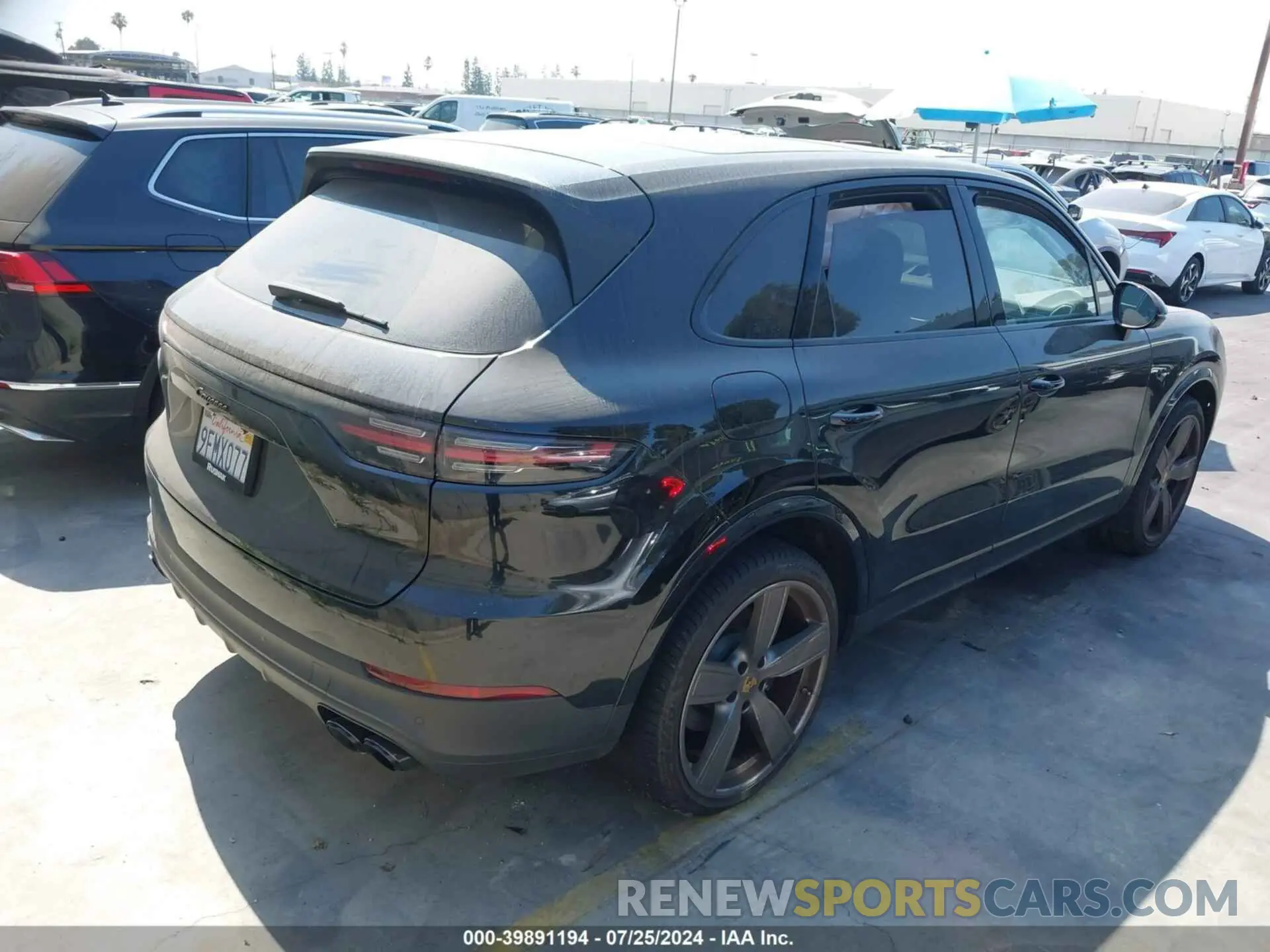 4 Photograph of a damaged car WP1AE2AY1PDA12570 PORSCHE CAYENNE E-HYBRID 2023