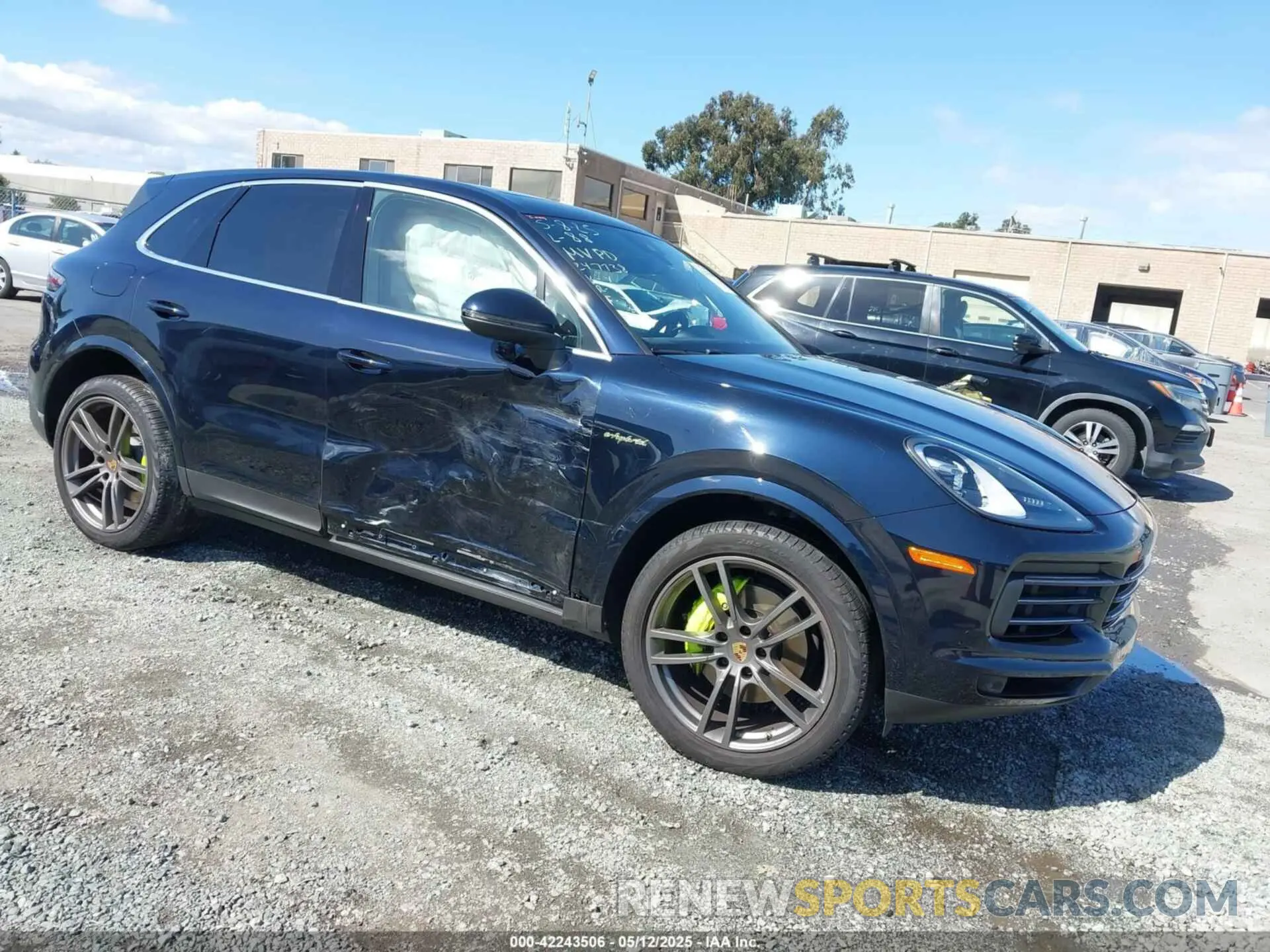 1 Photograph of a damaged car WP1AE2AY9PDA12252 PORSCHE CAYENNE E-HYBRID 2023