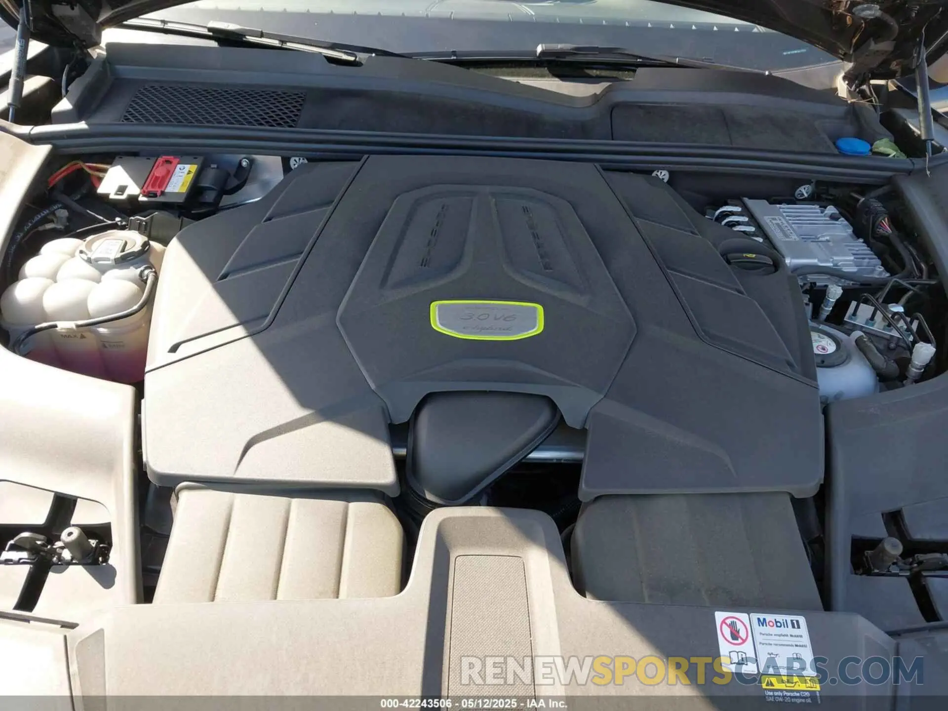 10 Photograph of a damaged car WP1AE2AY9PDA12252 PORSCHE CAYENNE E-HYBRID 2023