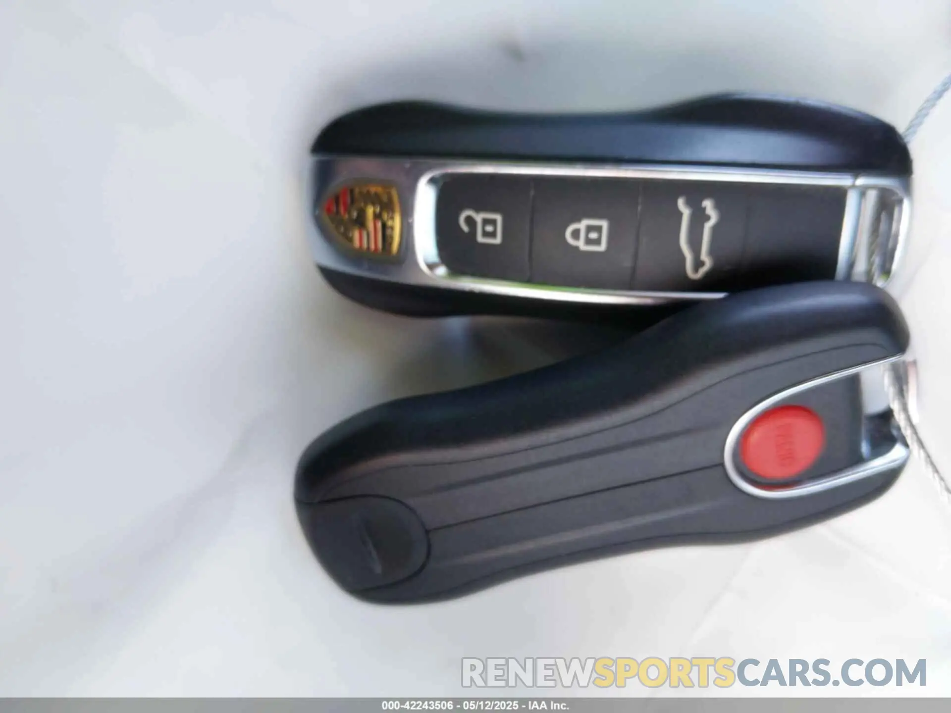 11 Photograph of a damaged car WP1AE2AY9PDA12252 PORSCHE CAYENNE E-HYBRID 2023