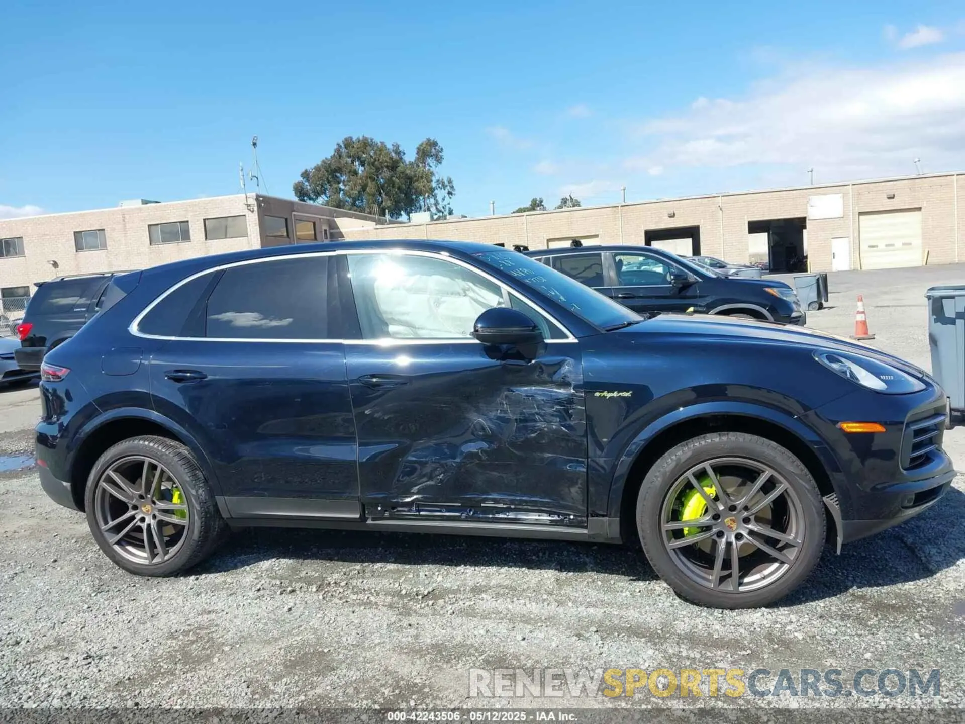 13 Photograph of a damaged car WP1AE2AY9PDA12252 PORSCHE CAYENNE E-HYBRID 2023