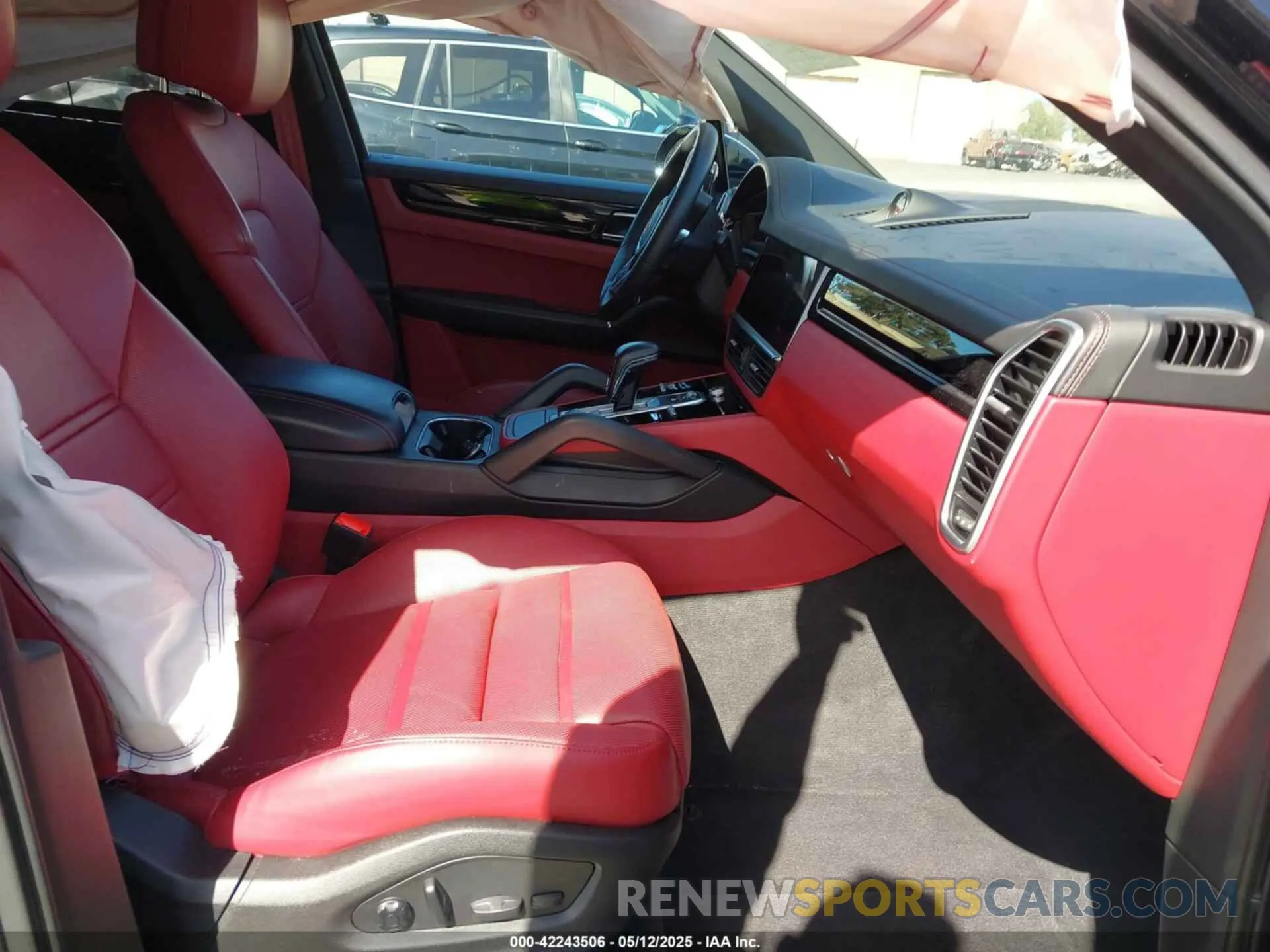 5 Photograph of a damaged car WP1AE2AY9PDA12252 PORSCHE CAYENNE E-HYBRID 2023