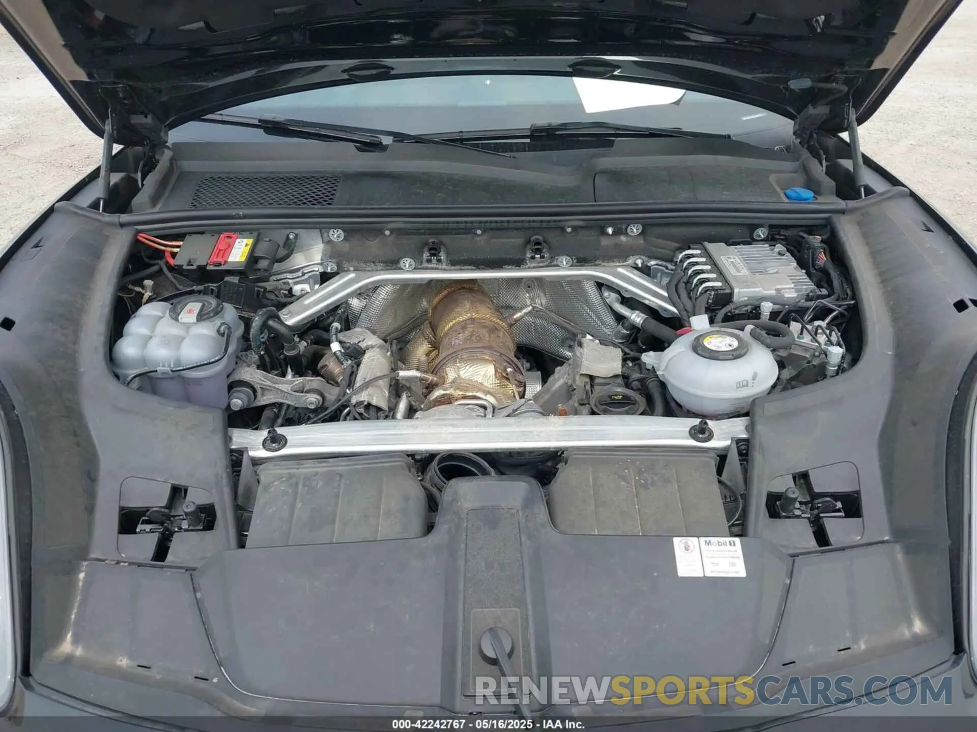 10 Photograph of a damaged car WP1BE2AY6LDA55011 PORSCHE CAYENNE E-HYBRID COUPE 2020