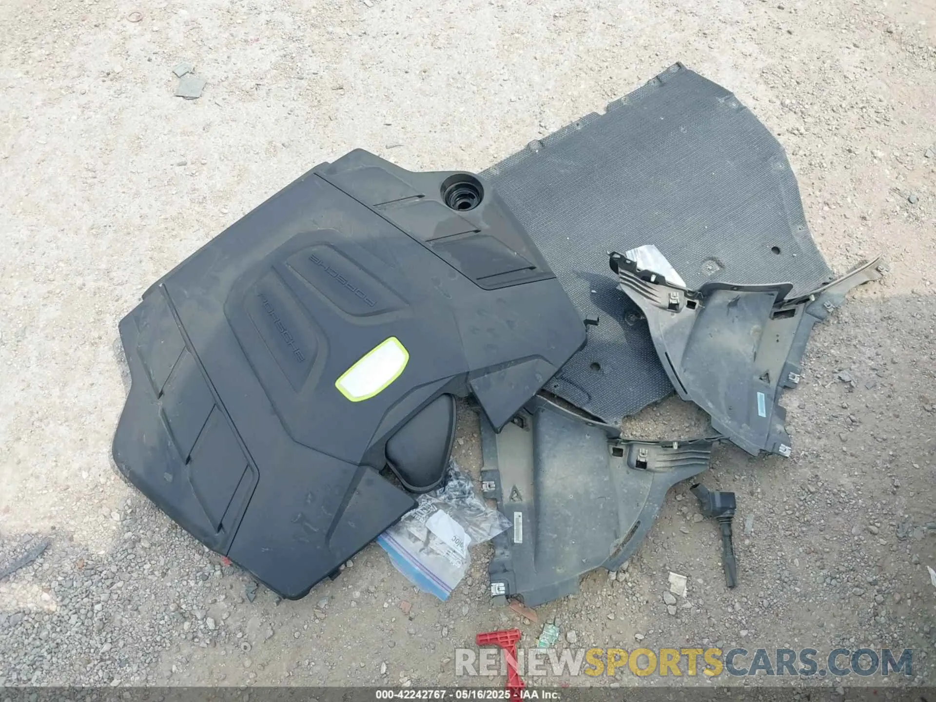 12 Photograph of a damaged car WP1BE2AY6LDA55011 PORSCHE CAYENNE E-HYBRID COUPE 2020