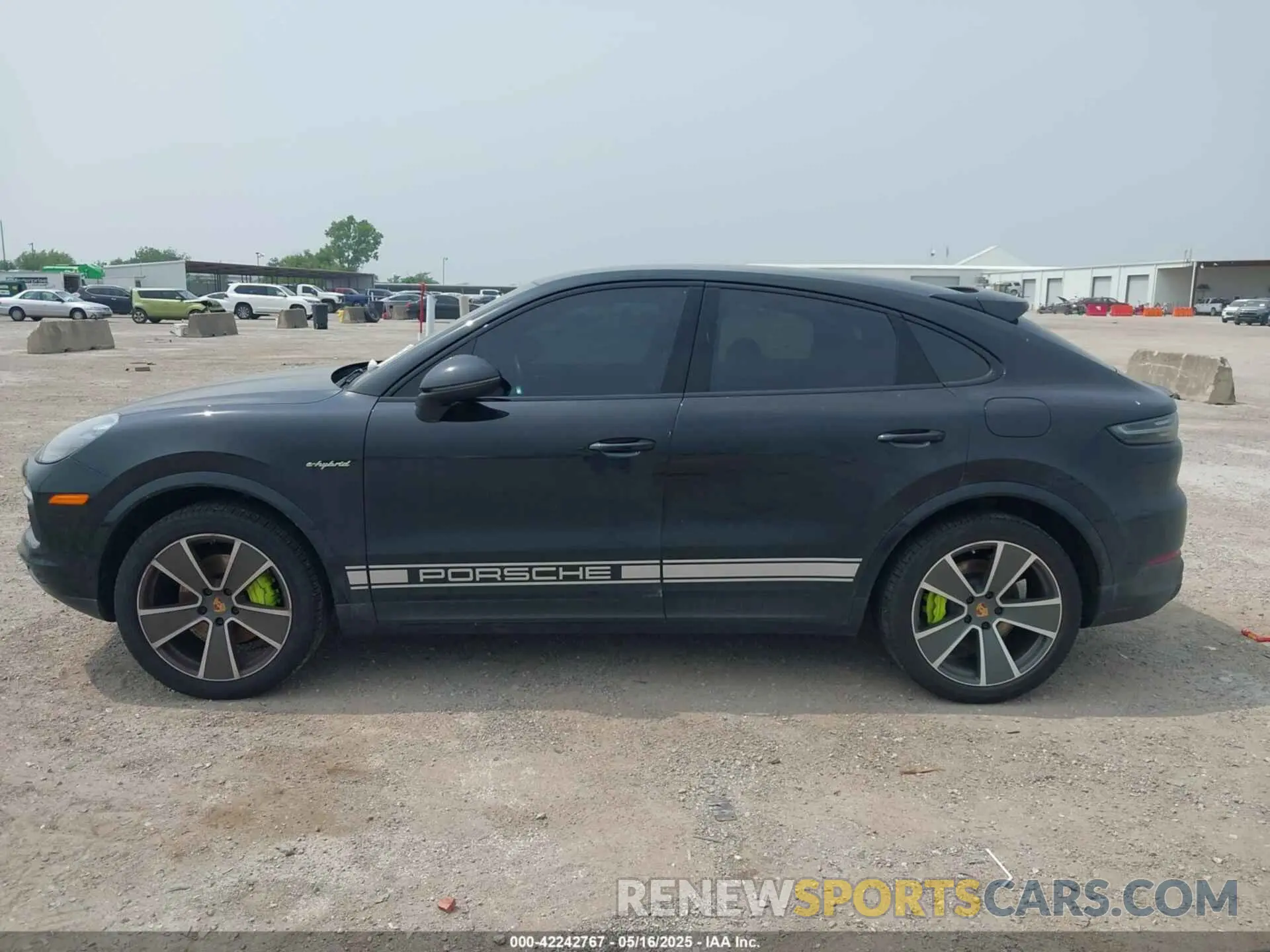 15 Photograph of a damaged car WP1BE2AY6LDA55011 PORSCHE CAYENNE E-HYBRID COUPE 2020