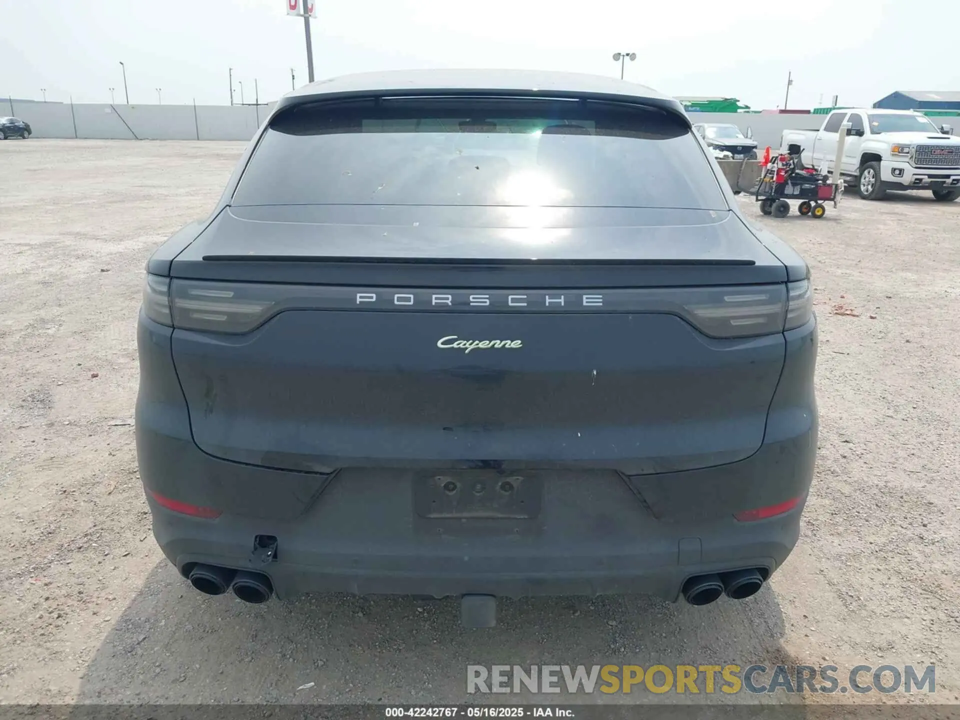 17 Photograph of a damaged car WP1BE2AY6LDA55011 PORSCHE CAYENNE E-HYBRID COUPE 2020