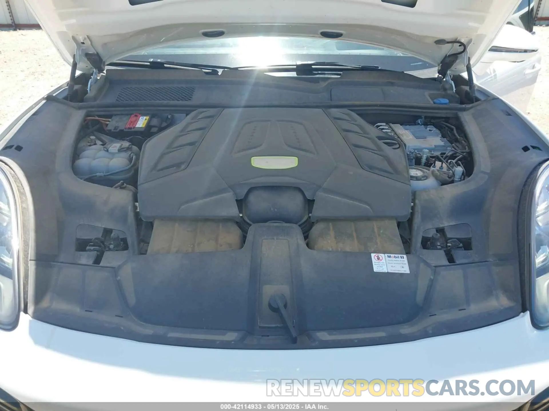 10 Photograph of a damaged car WP1BH2AY9LDA68083 PORSCHE CAYENNE E-HYBRID COUPE 2020