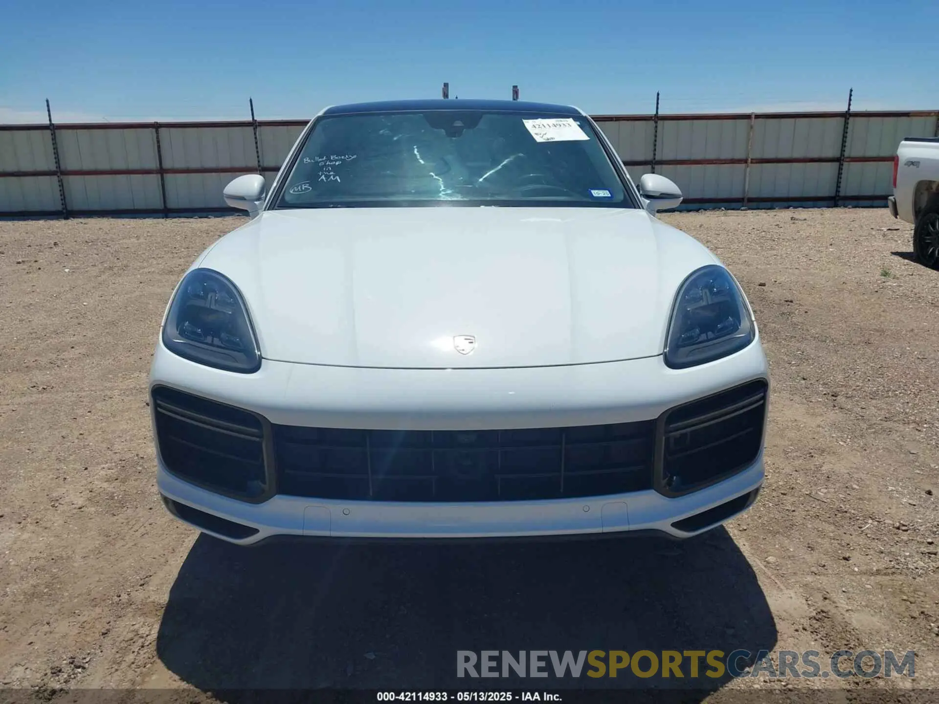 12 Photograph of a damaged car WP1BH2AY9LDA68083 PORSCHE CAYENNE E-HYBRID COUPE 2020