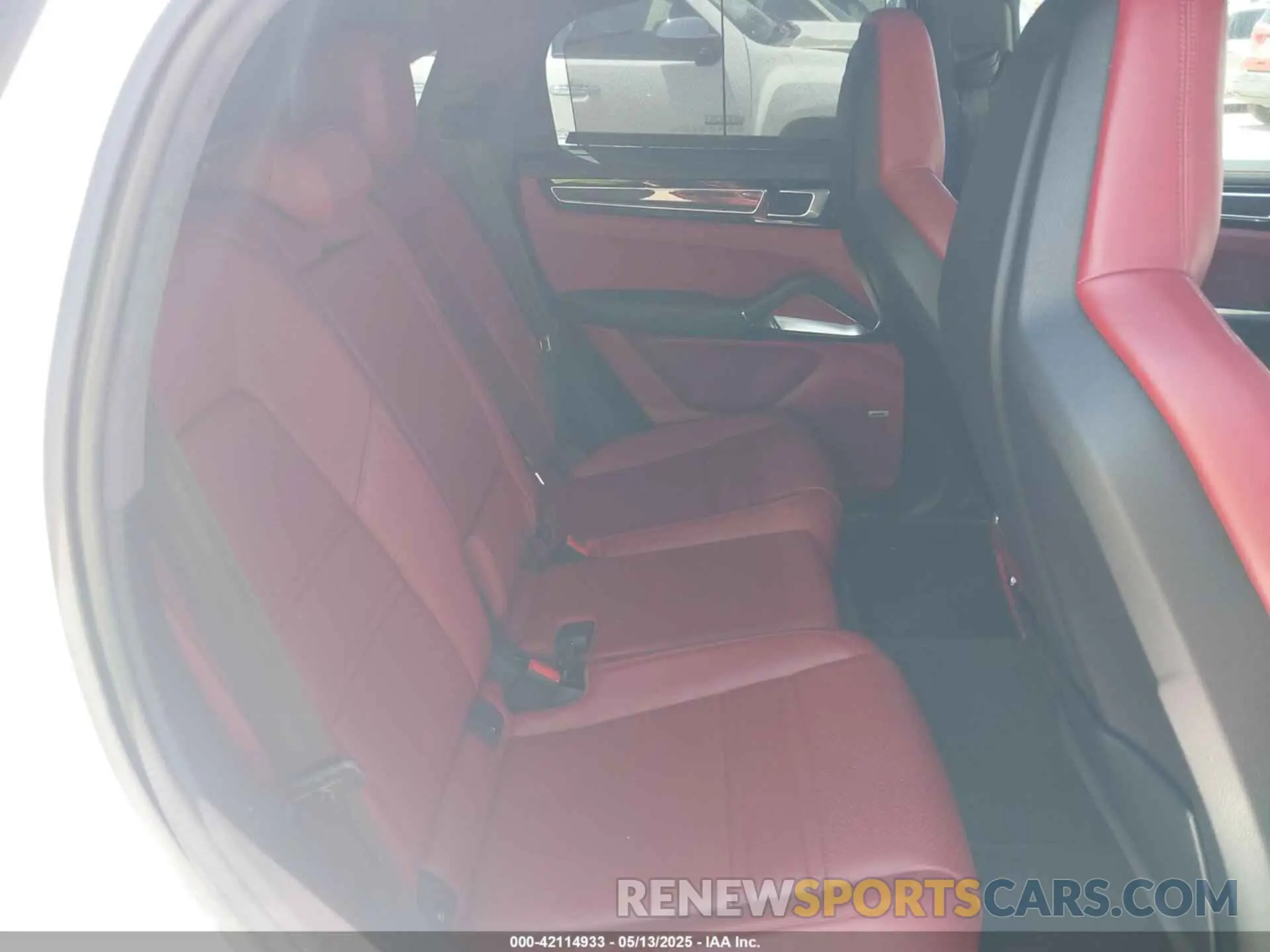 8 Photograph of a damaged car WP1BH2AY9LDA68083 PORSCHE CAYENNE E-HYBRID COUPE 2020