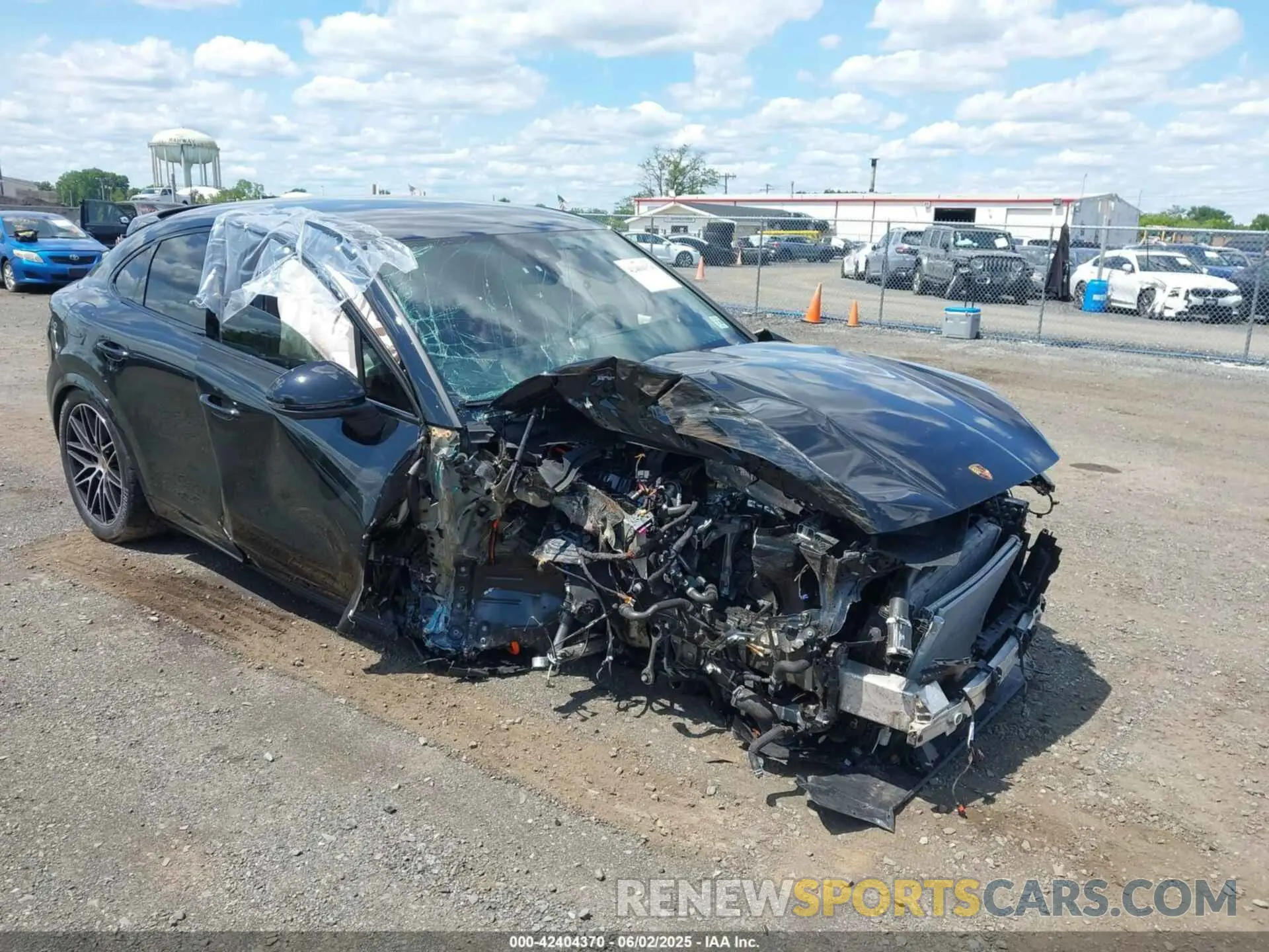 1 Photograph of a damaged car WP1BE2AY0SDA37327 PORSCHE CAYENNE E-HYBRID COUPE 2025