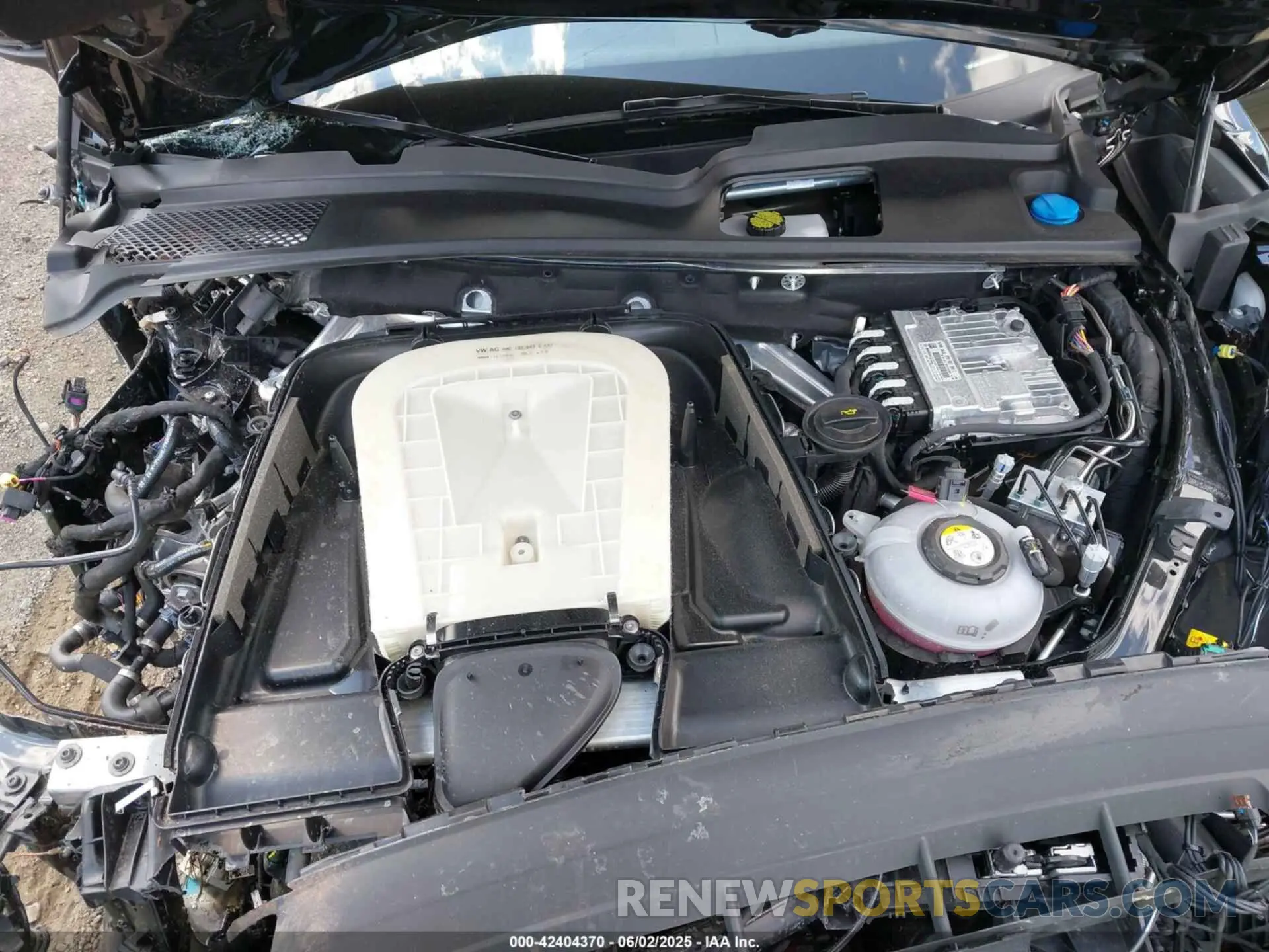 10 Photograph of a damaged car WP1BE2AY0SDA37327 PORSCHE CAYENNE E-HYBRID COUPE 2025