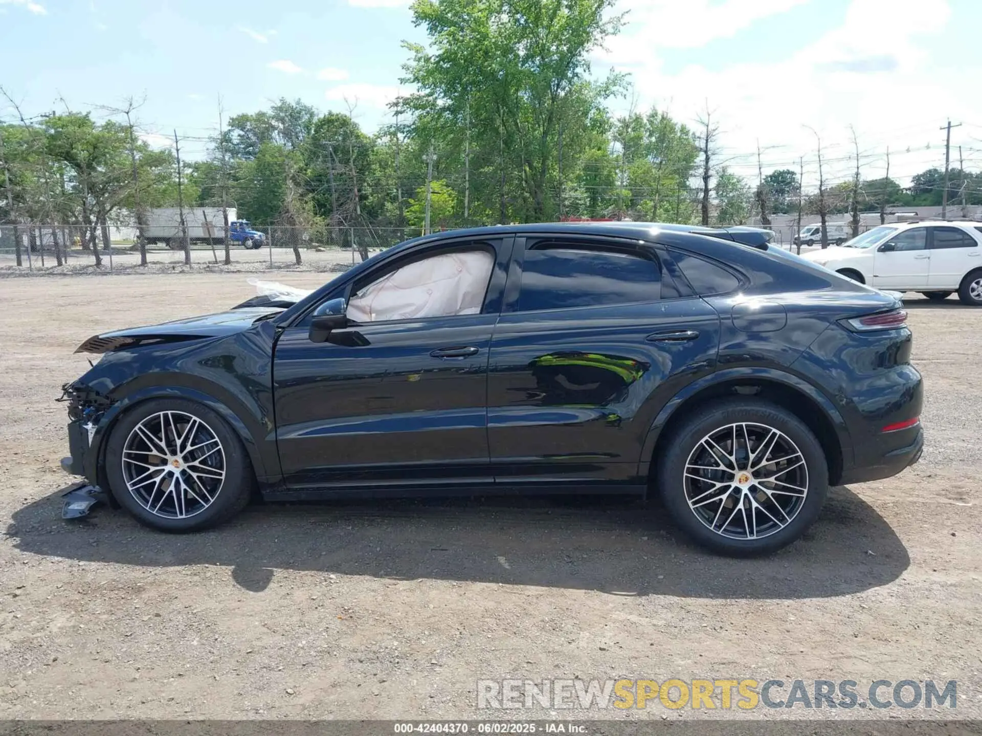 14 Photograph of a damaged car WP1BE2AY0SDA37327 PORSCHE CAYENNE E-HYBRID COUPE 2025