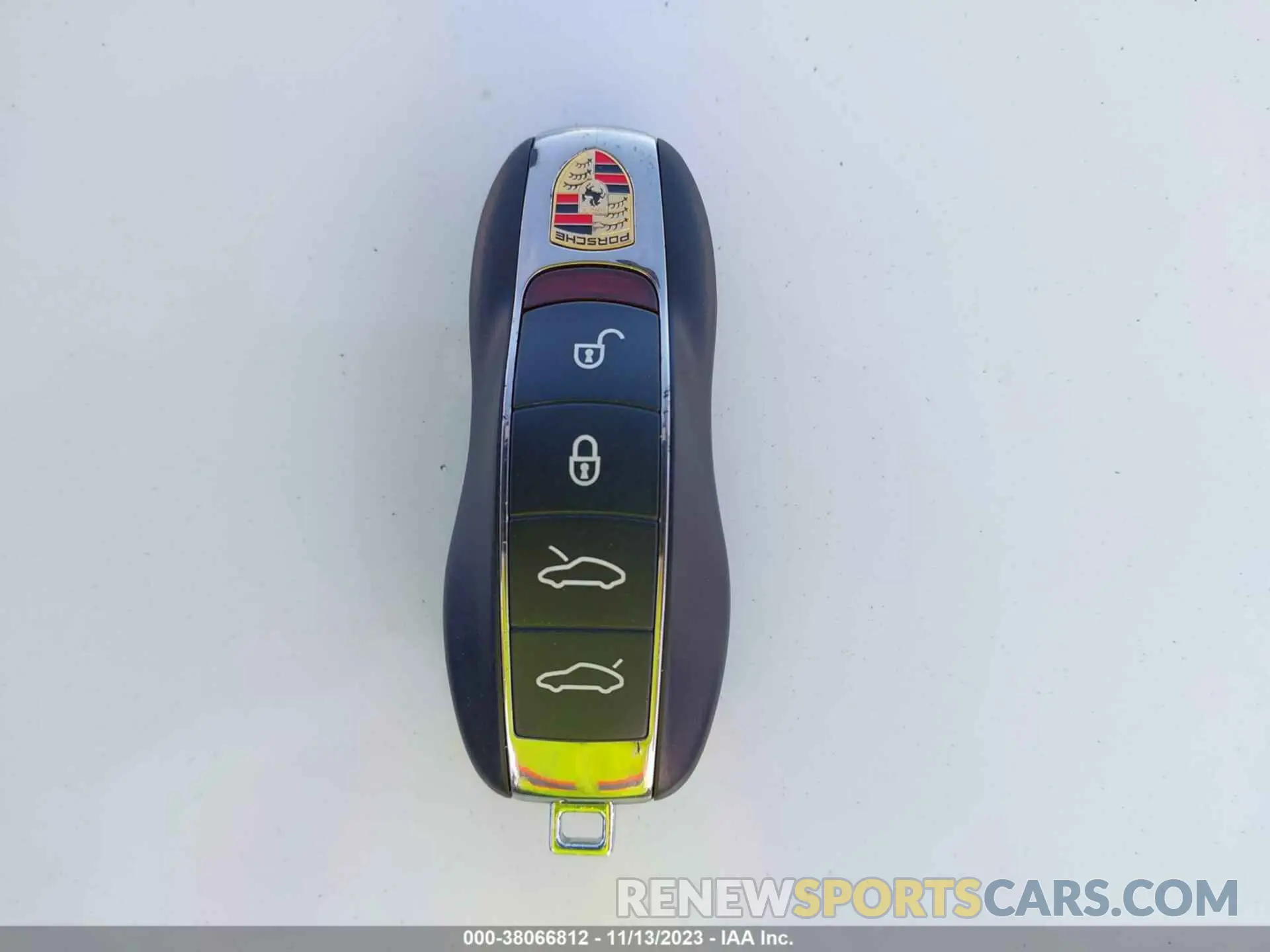 11 Photograph of a damaged car WP0AB2A81FK180794 PORSCHE CAYMAN 2015