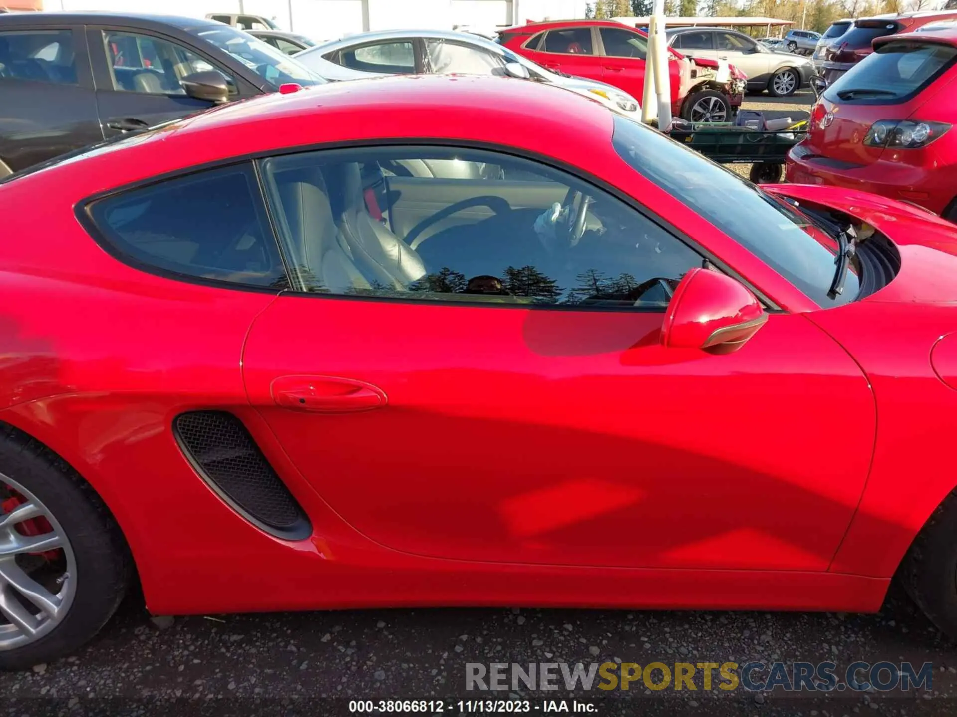 13 Photograph of a damaged car WP0AB2A81FK180794 PORSCHE CAYMAN 2015