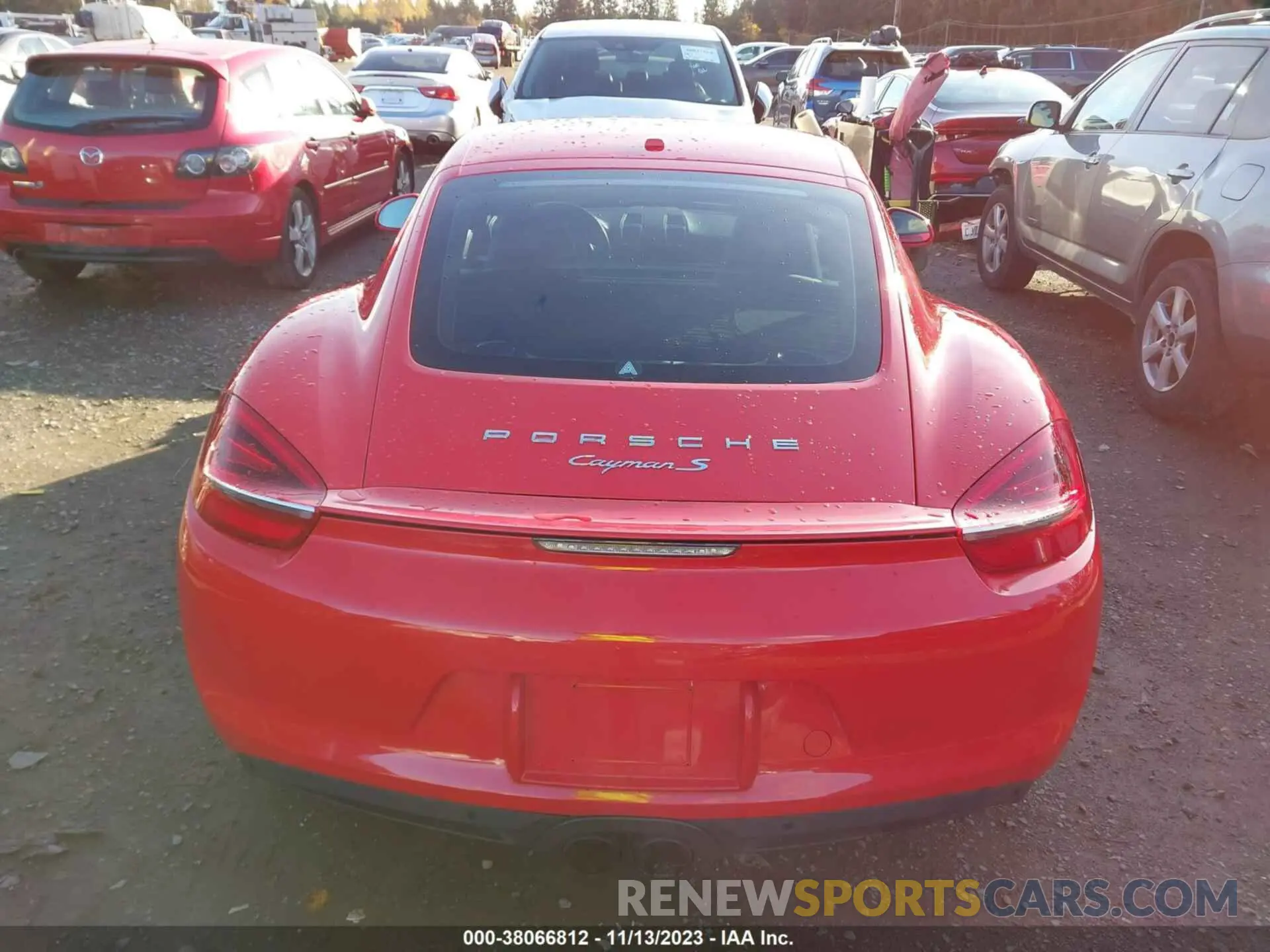 16 Photograph of a damaged car WP0AB2A81FK180794 PORSCHE CAYMAN 2015