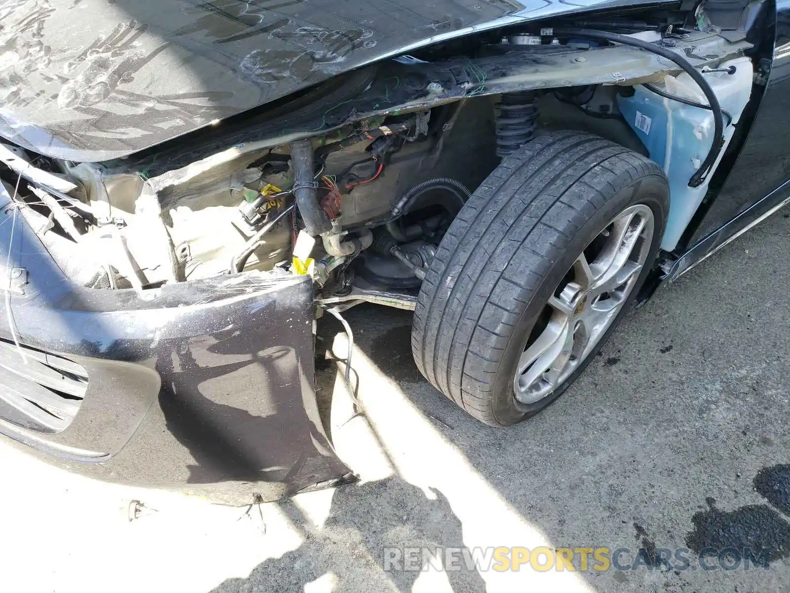 9 Photograph of a damaged car WP0AA2A89KS260244 PORSCHE CAYMAN 2019