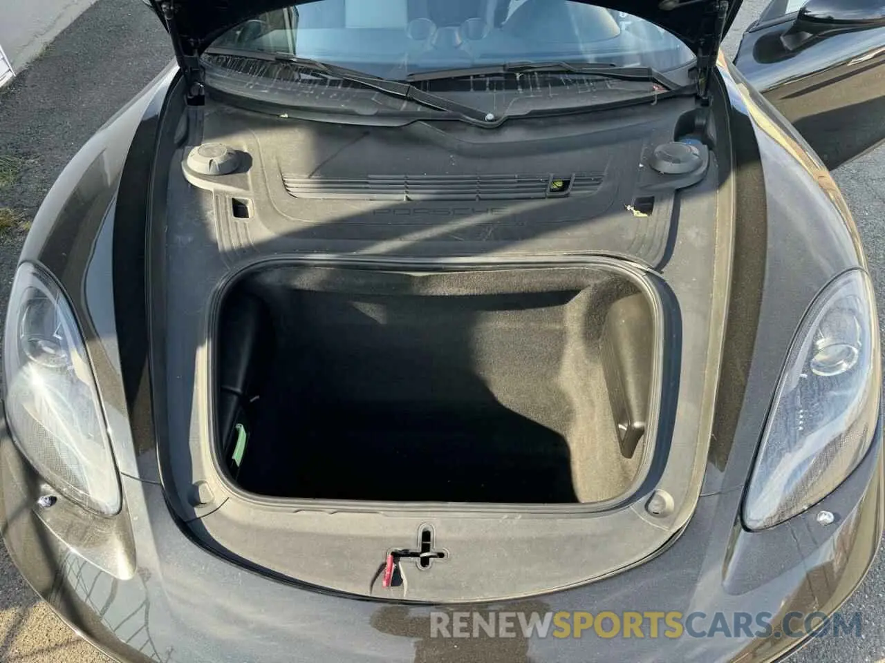 5 Photograph of a damaged car WP0AB2A88KS278473 PORSCHE CAYMAN 2019