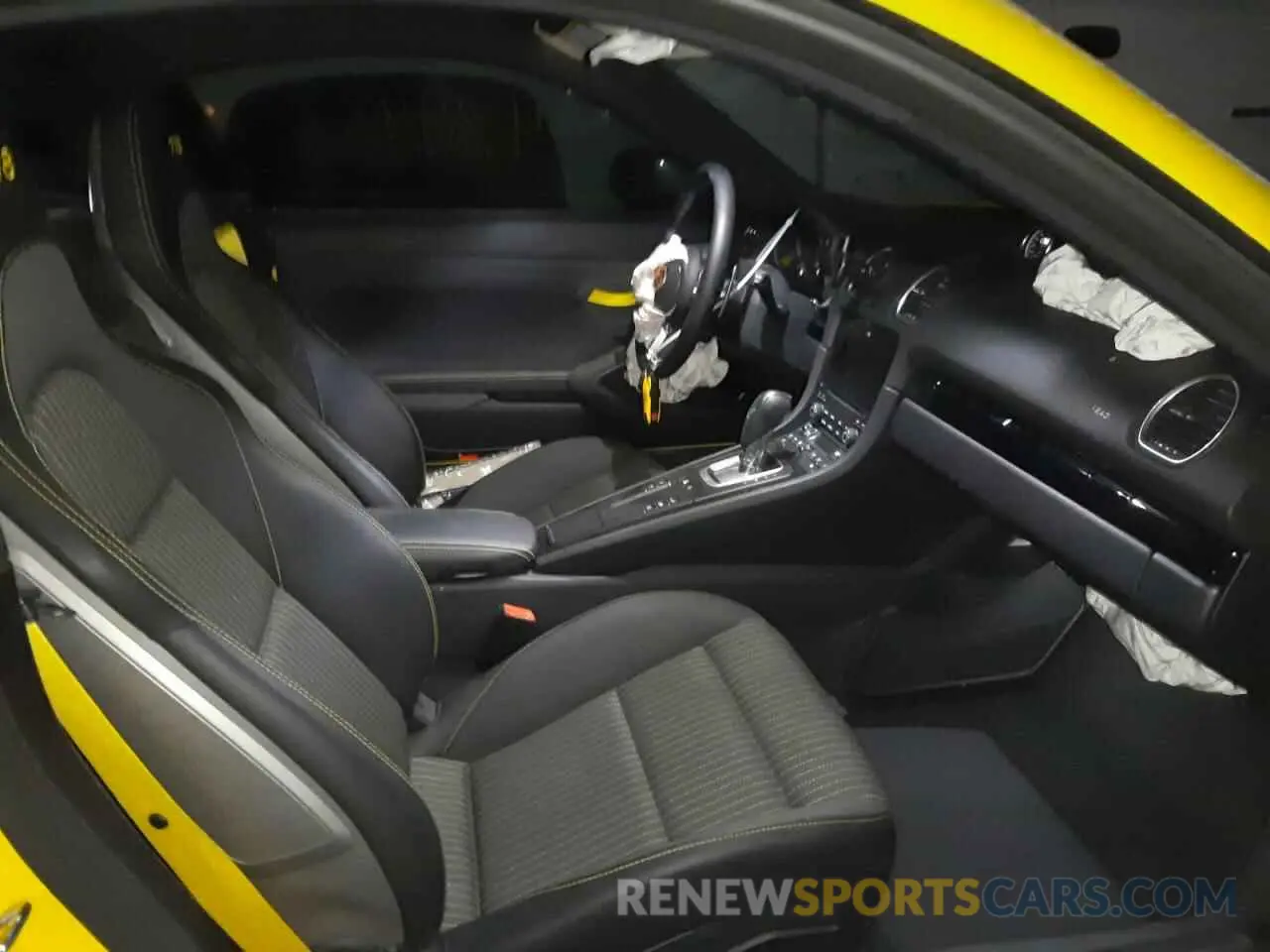 5 Photograph of a damaged car WP0AA2A86MK260088 PORSCHE CAYMAN 2021