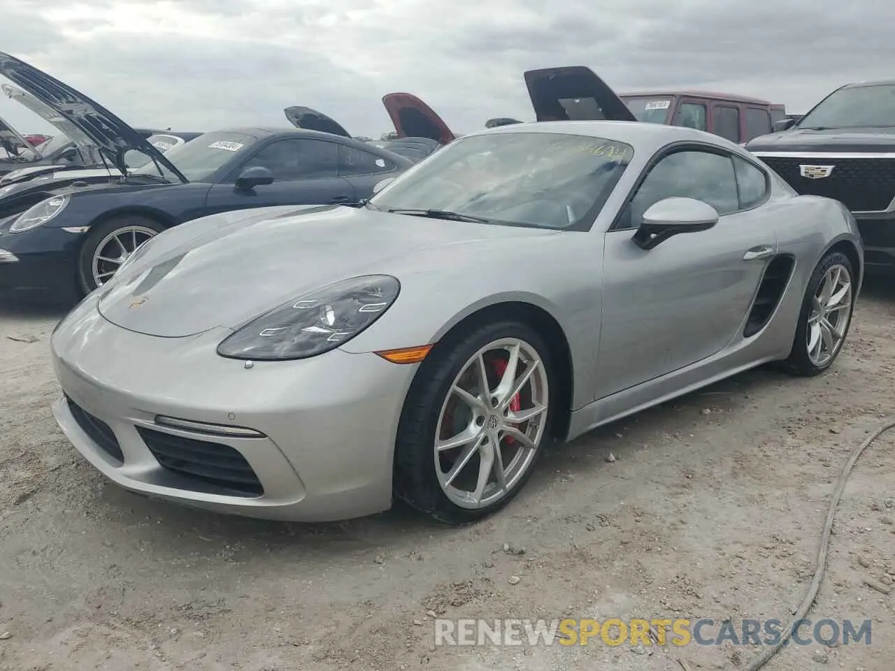 1 Photograph of a damaged car WP0AB2A88RK264406 PORSCHE CAYMAN 2024