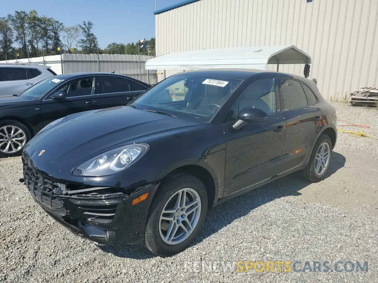 1 Photograph of a damaged car WP1AA2A51HLB01953 PORSCHE MACAN 2017