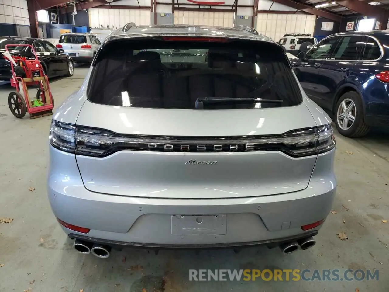 6 Photograph of a damaged car WP1AA2A50KLB02700 PORSCHE MACAN 2019