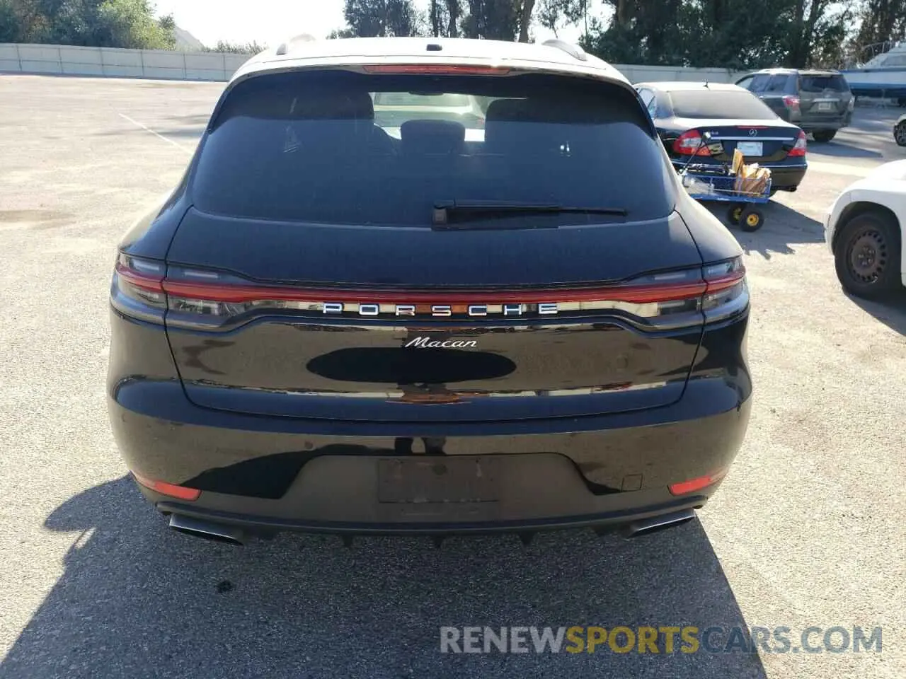 6 Photograph of a damaged car WP1AA2A50KLB06133 PORSCHE MACAN 2019