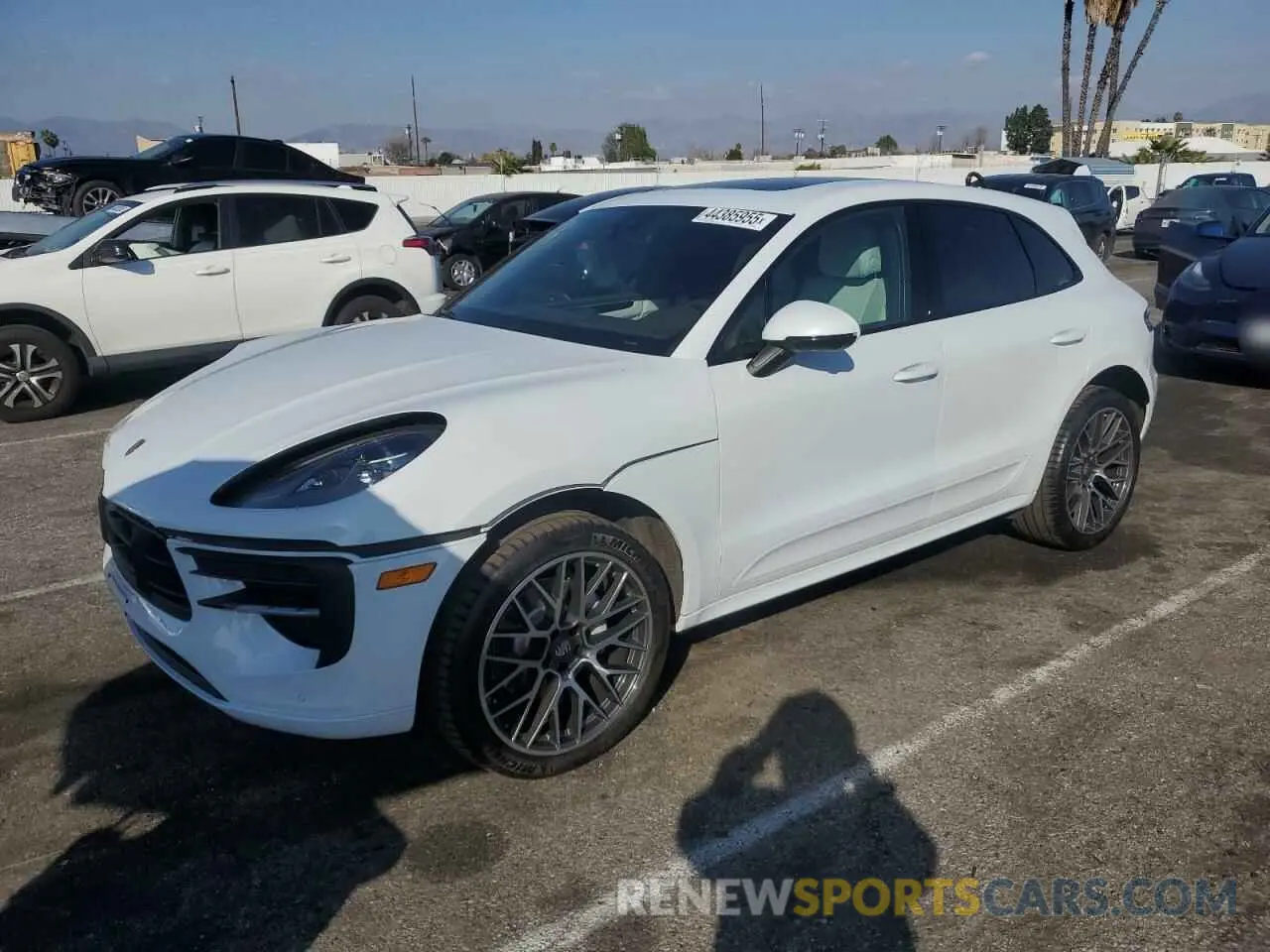 1 Photograph of a damaged car WP1AA2A50KLB08075 PORSCHE MACAN 2019