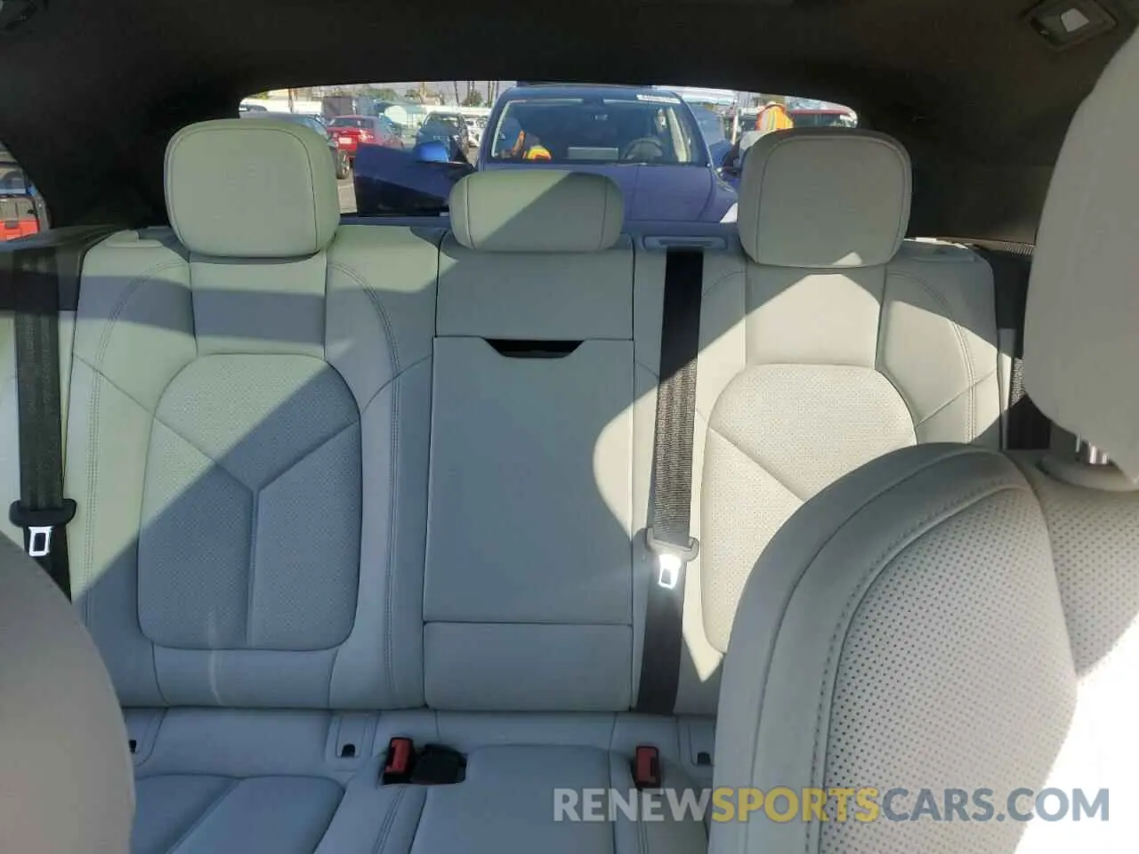 10 Photograph of a damaged car WP1AA2A50KLB08075 PORSCHE MACAN 2019