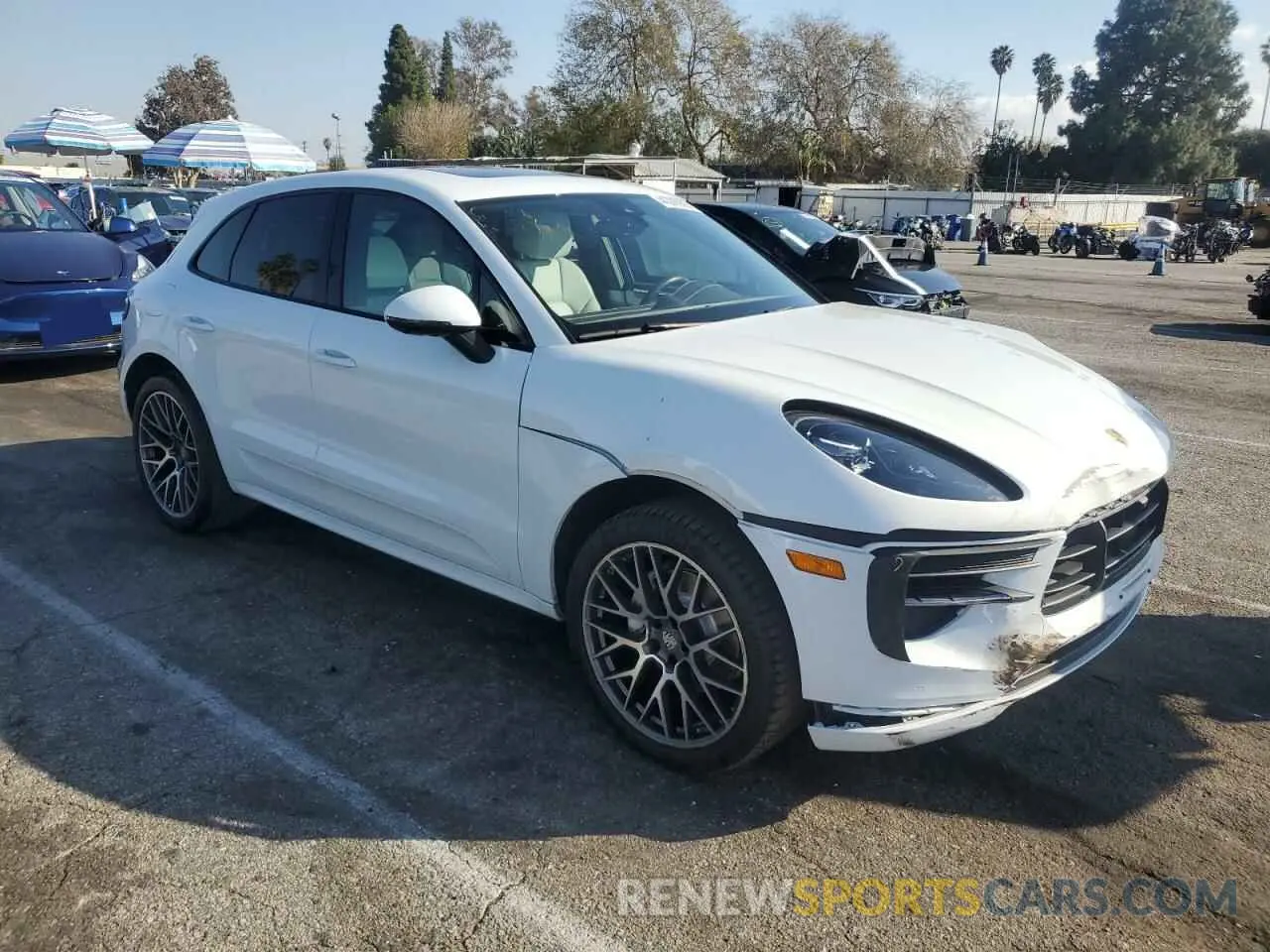 4 Photograph of a damaged car WP1AA2A50KLB08075 PORSCHE MACAN 2019
