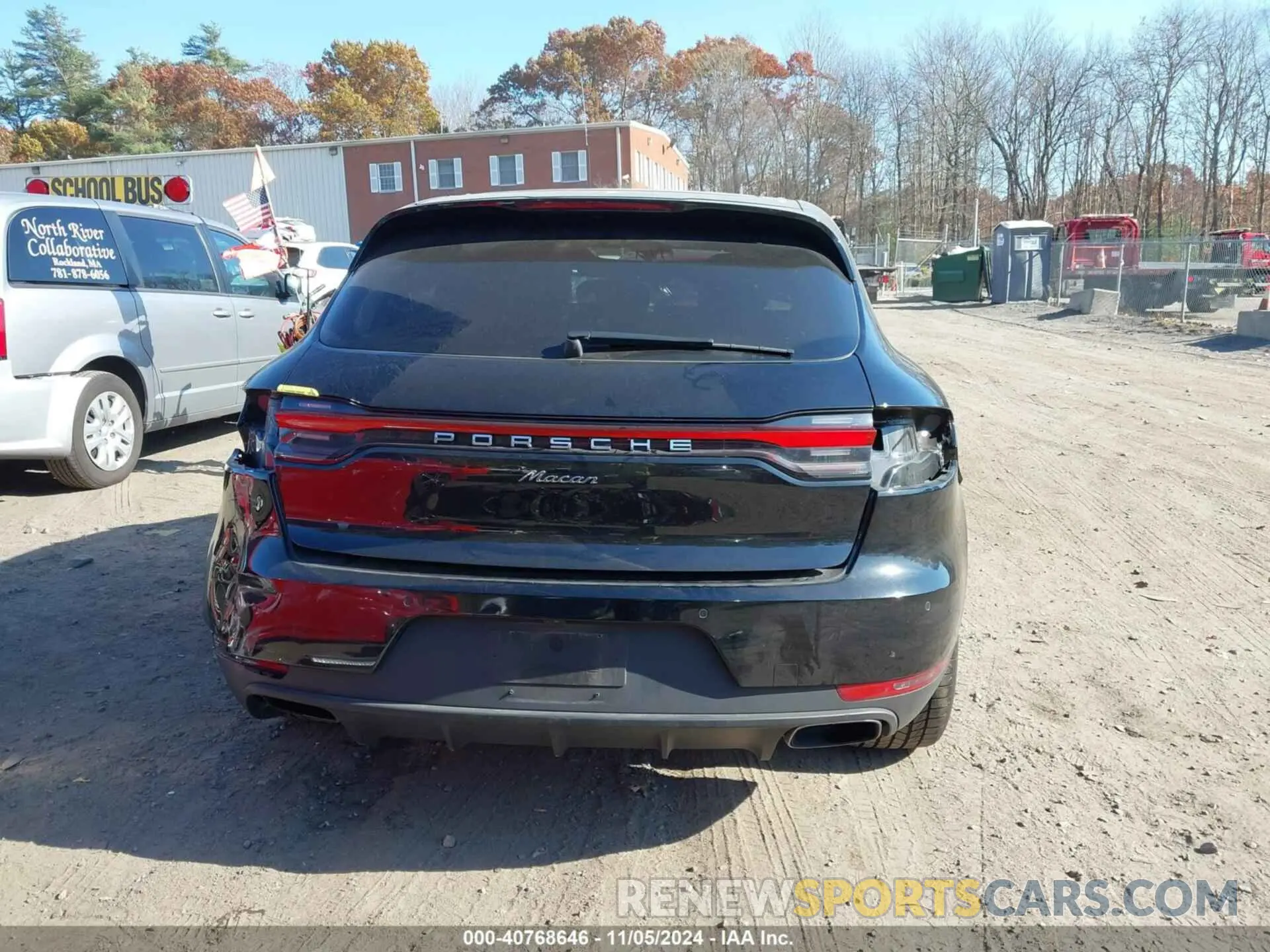 17 Photograph of a damaged car WP1AA2A51KLB01099 PORSCHE MACAN 2019