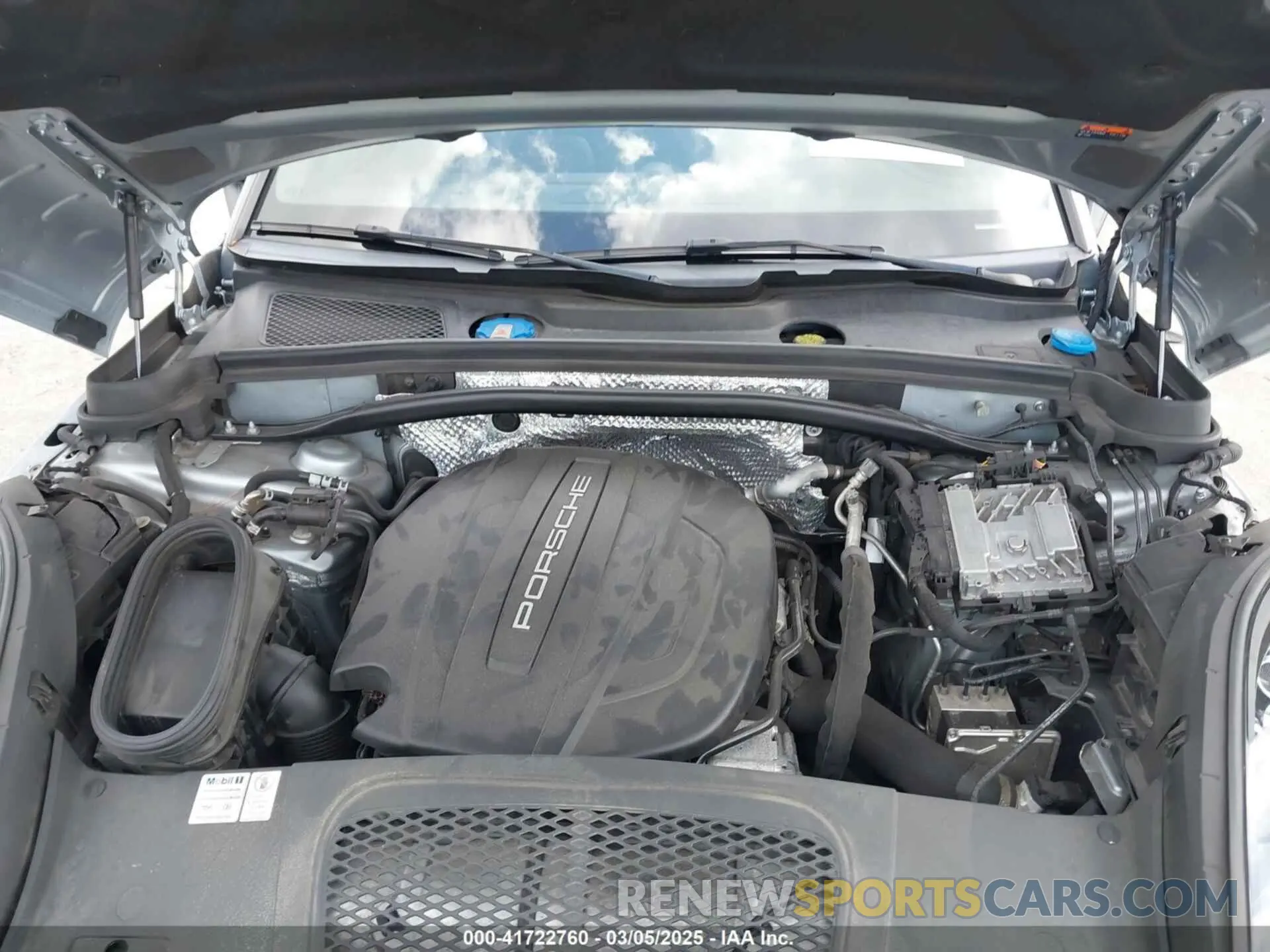 10 Photograph of a damaged car WP1AA2A51KLB02169 PORSCHE MACAN 2019