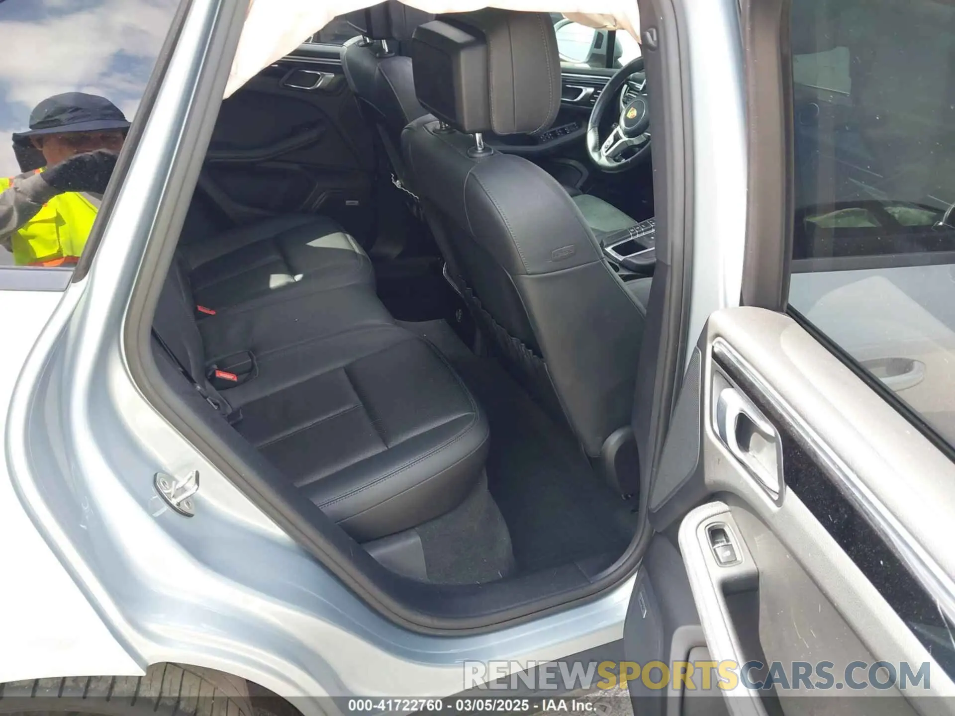 8 Photograph of a damaged car WP1AA2A51KLB02169 PORSCHE MACAN 2019