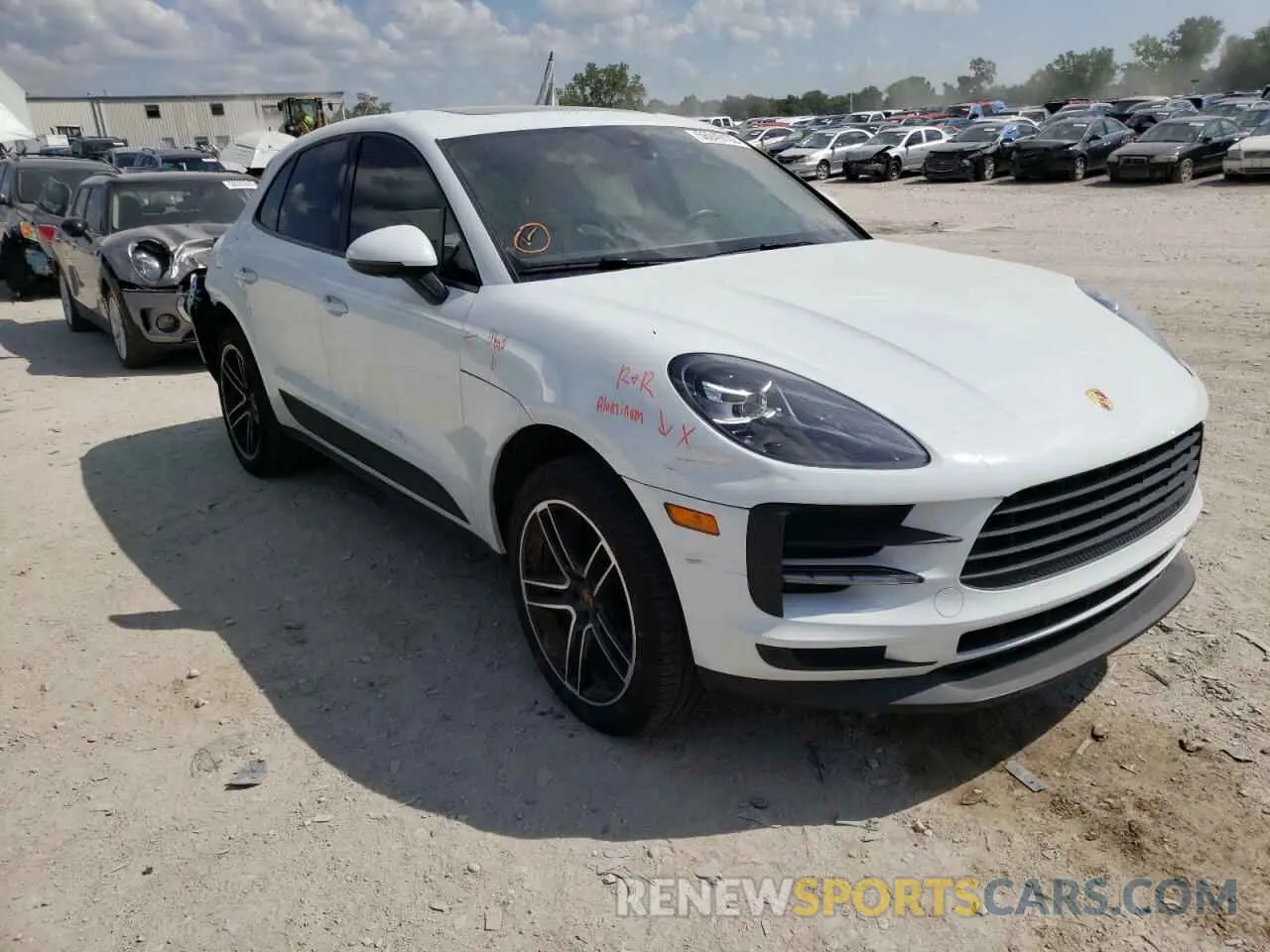 1 Photograph of a damaged car WP1AA2A51KLB04665 PORSCHE MACAN 2019