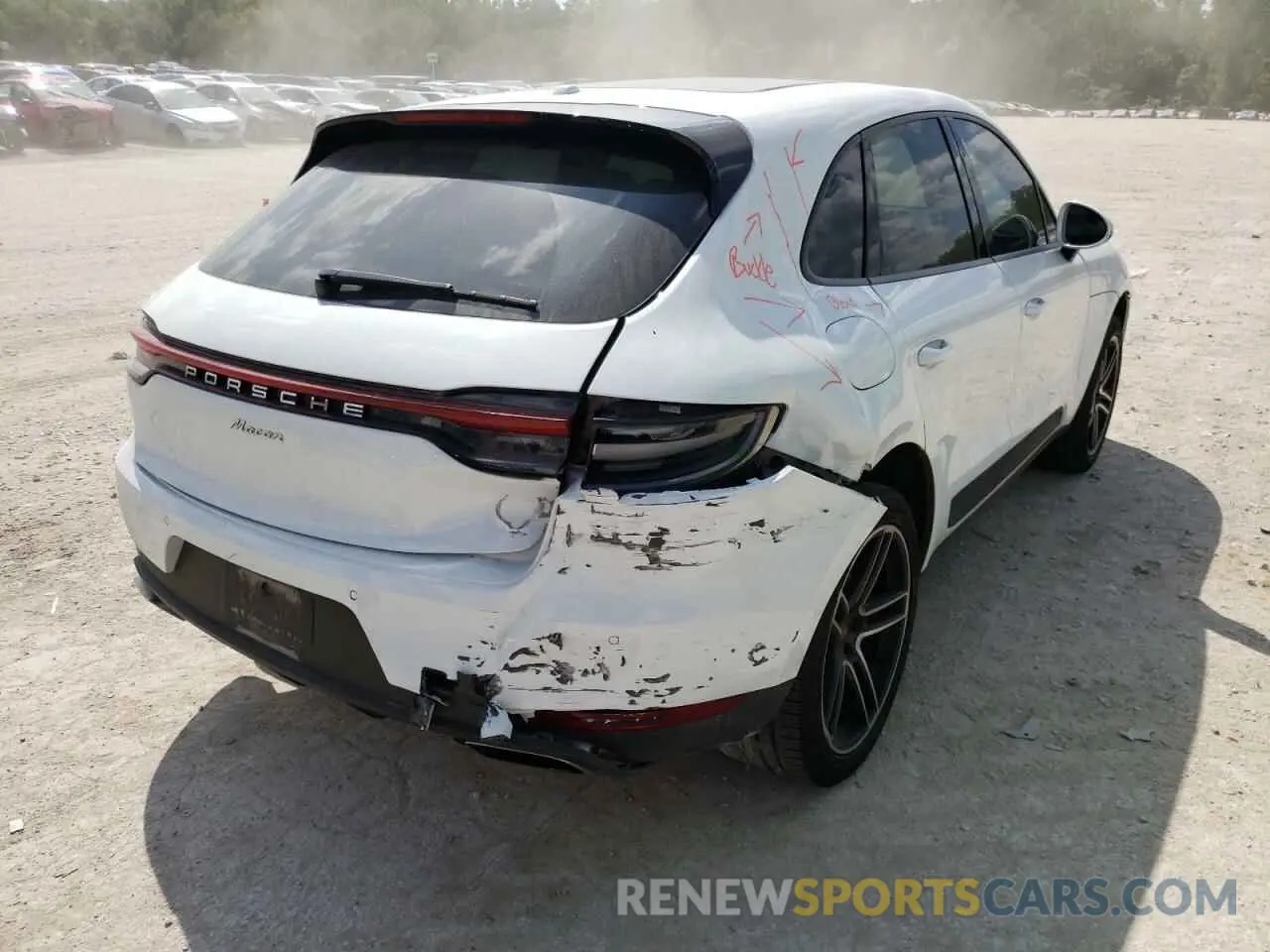 4 Photograph of a damaged car WP1AA2A51KLB04665 PORSCHE MACAN 2019