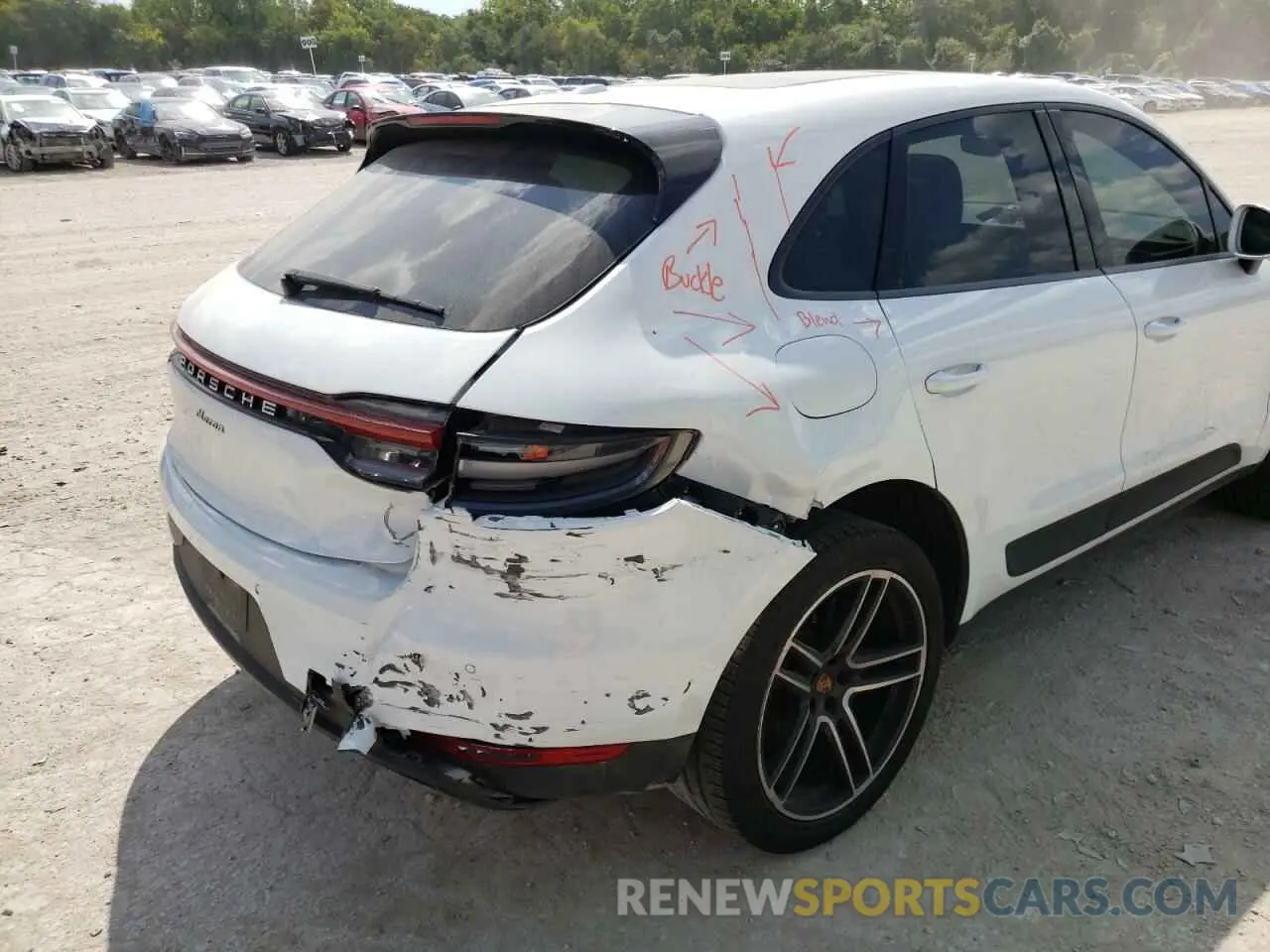 9 Photograph of a damaged car WP1AA2A51KLB04665 PORSCHE MACAN 2019