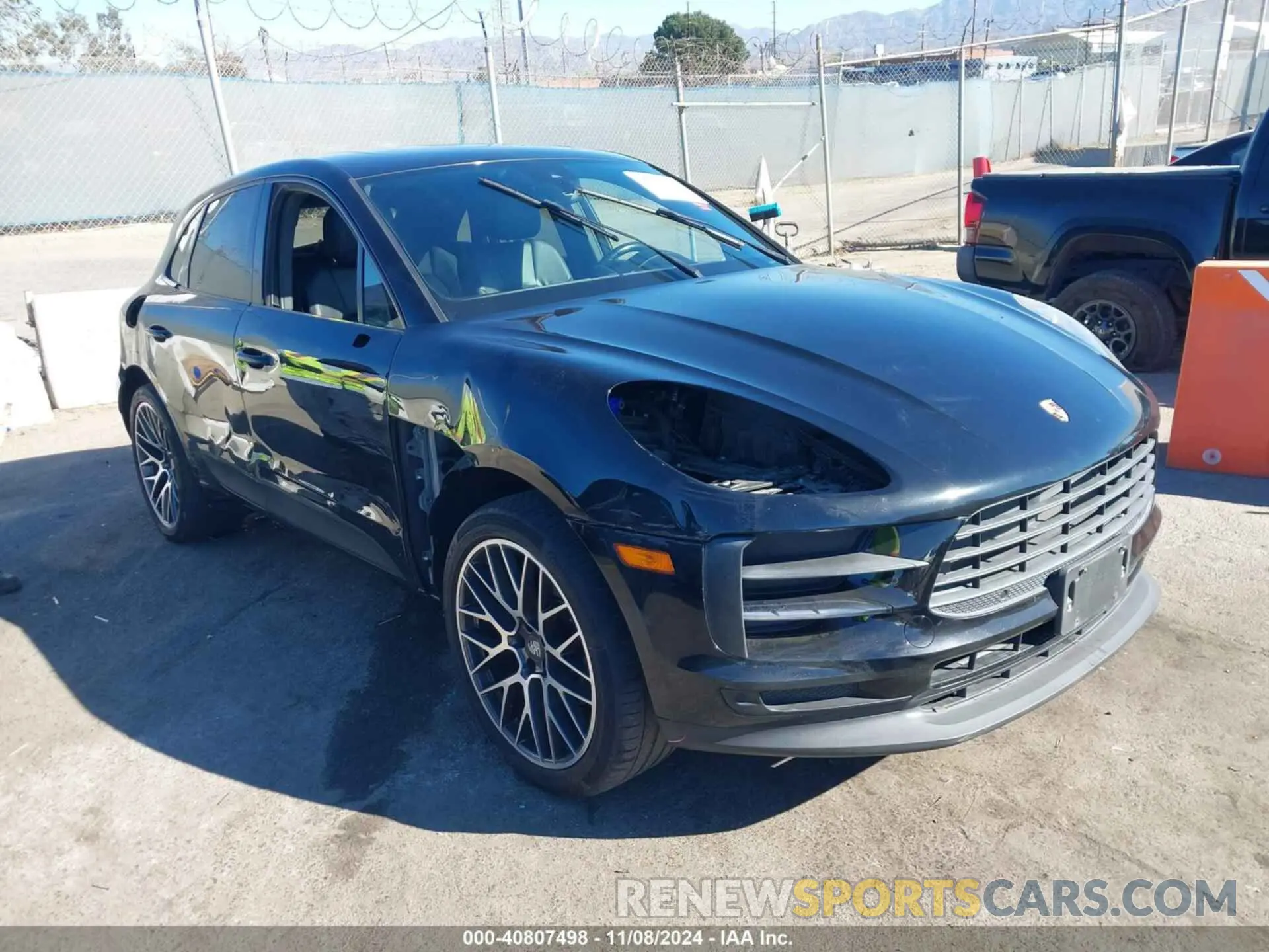 1 Photograph of a damaged car WP1AA2A52KLB01242 PORSCHE MACAN 2019